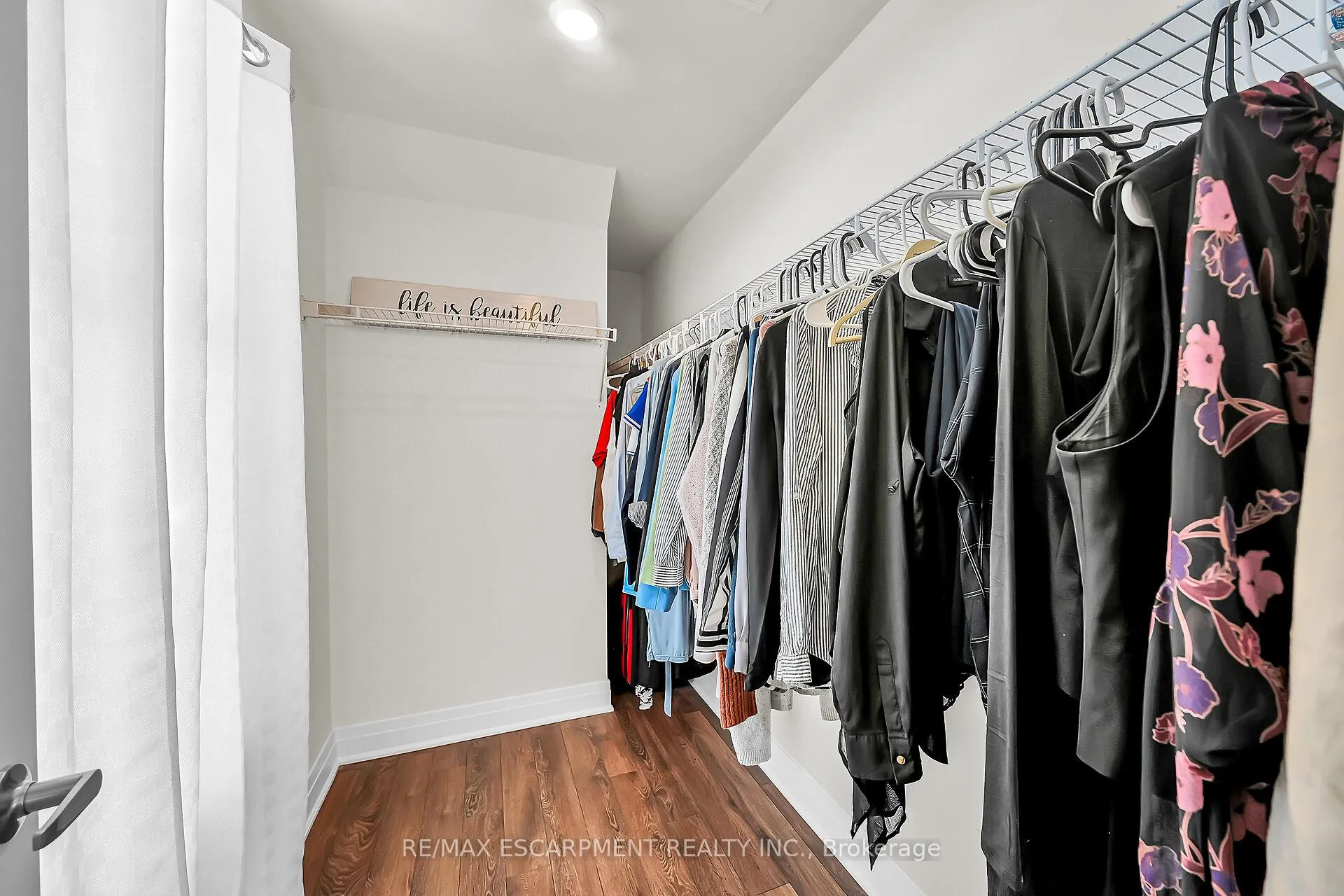 Photo 30 of Unit 35, 2 Willow Street, Brant, Paris — HOMEH