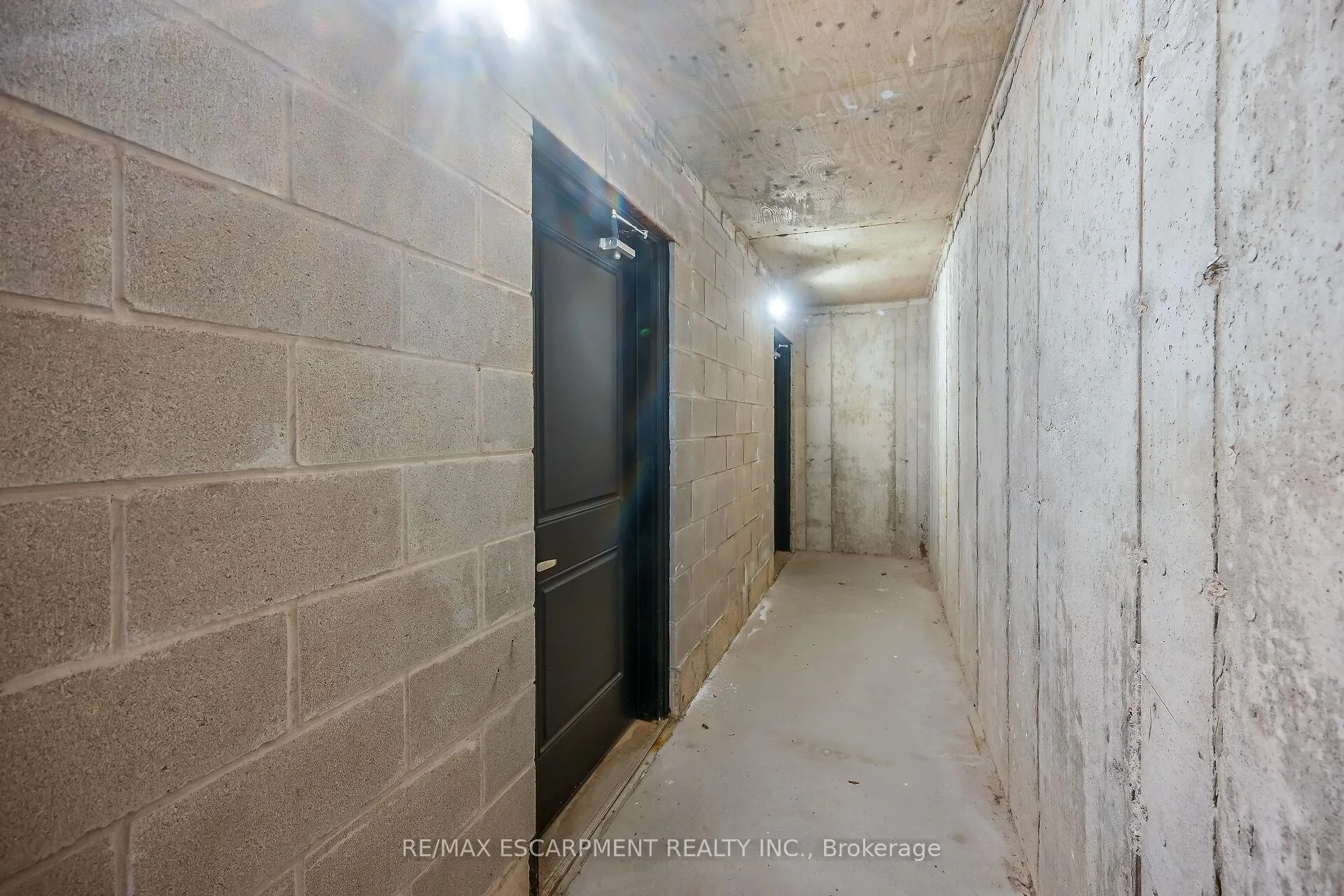 Photo 36 of Unit 35, 2 Willow Street, Brant, Paris — HOMEH