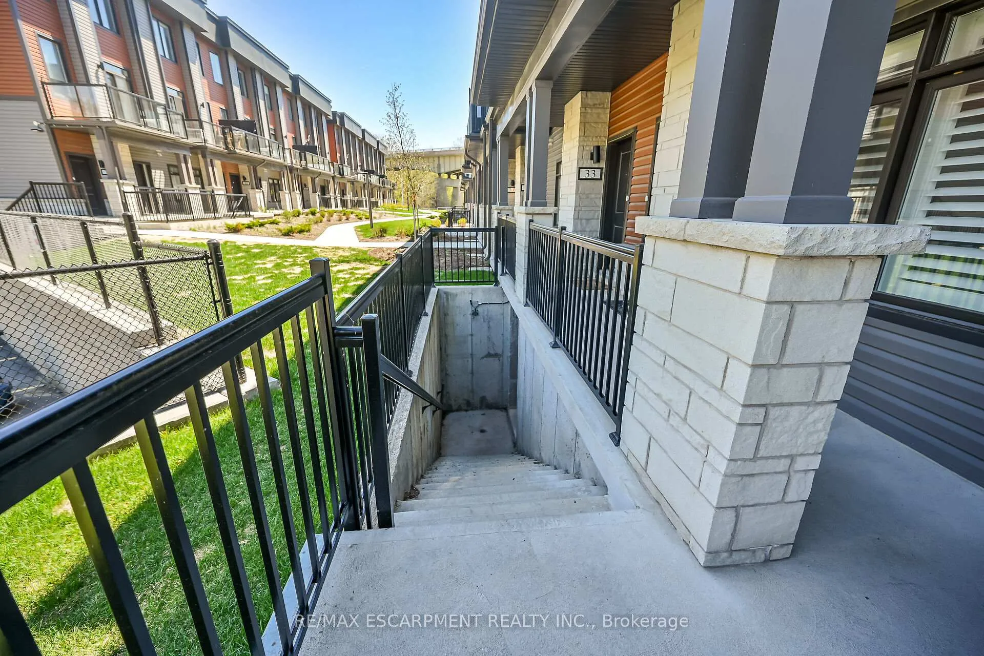 Photo 37 of Unit 35, 2 Willow Street, Brant, Paris — HOMEH