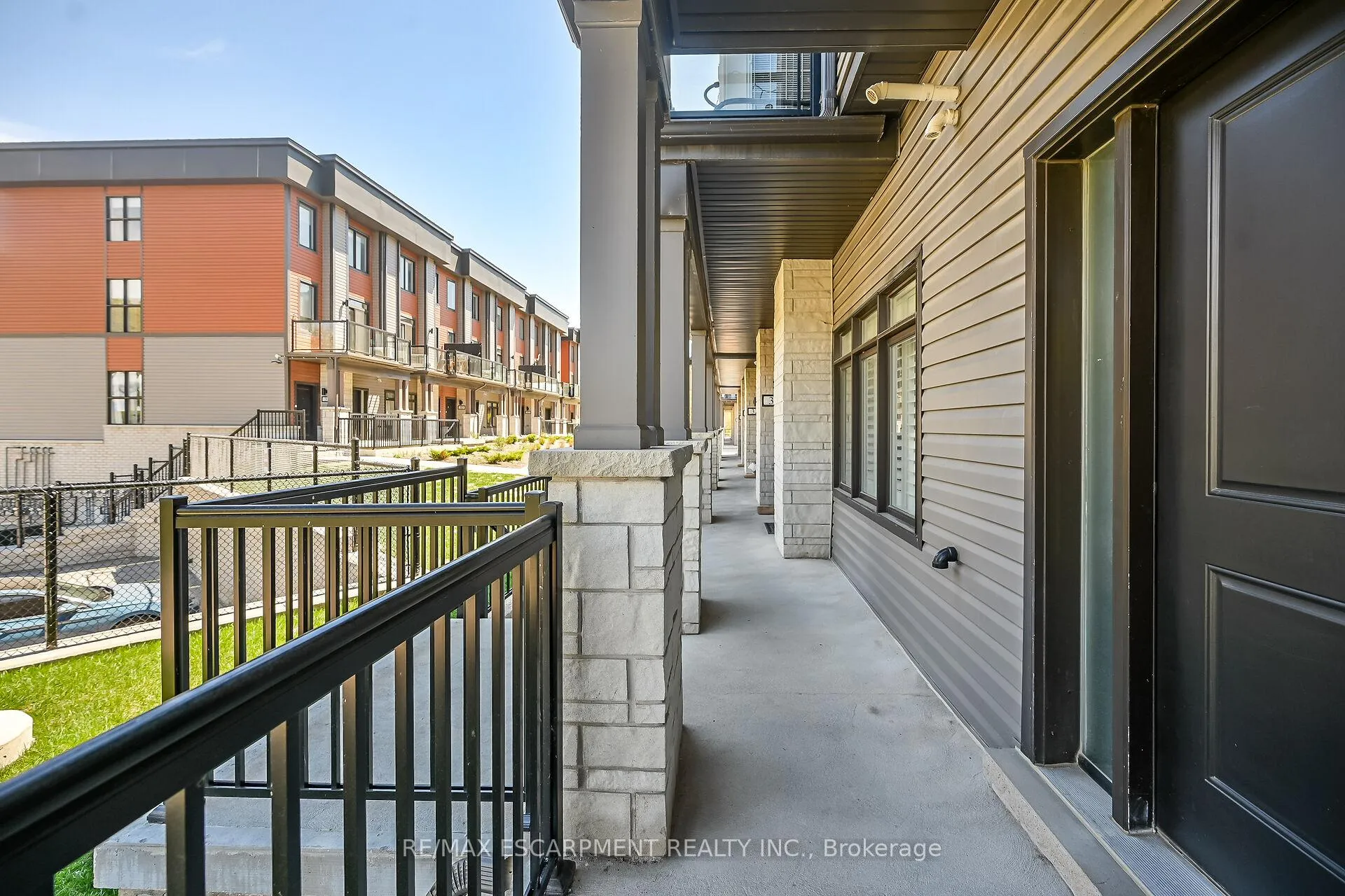 Photo 39 of Unit 35, 2 Willow Street, Brant, Paris — HOMEH