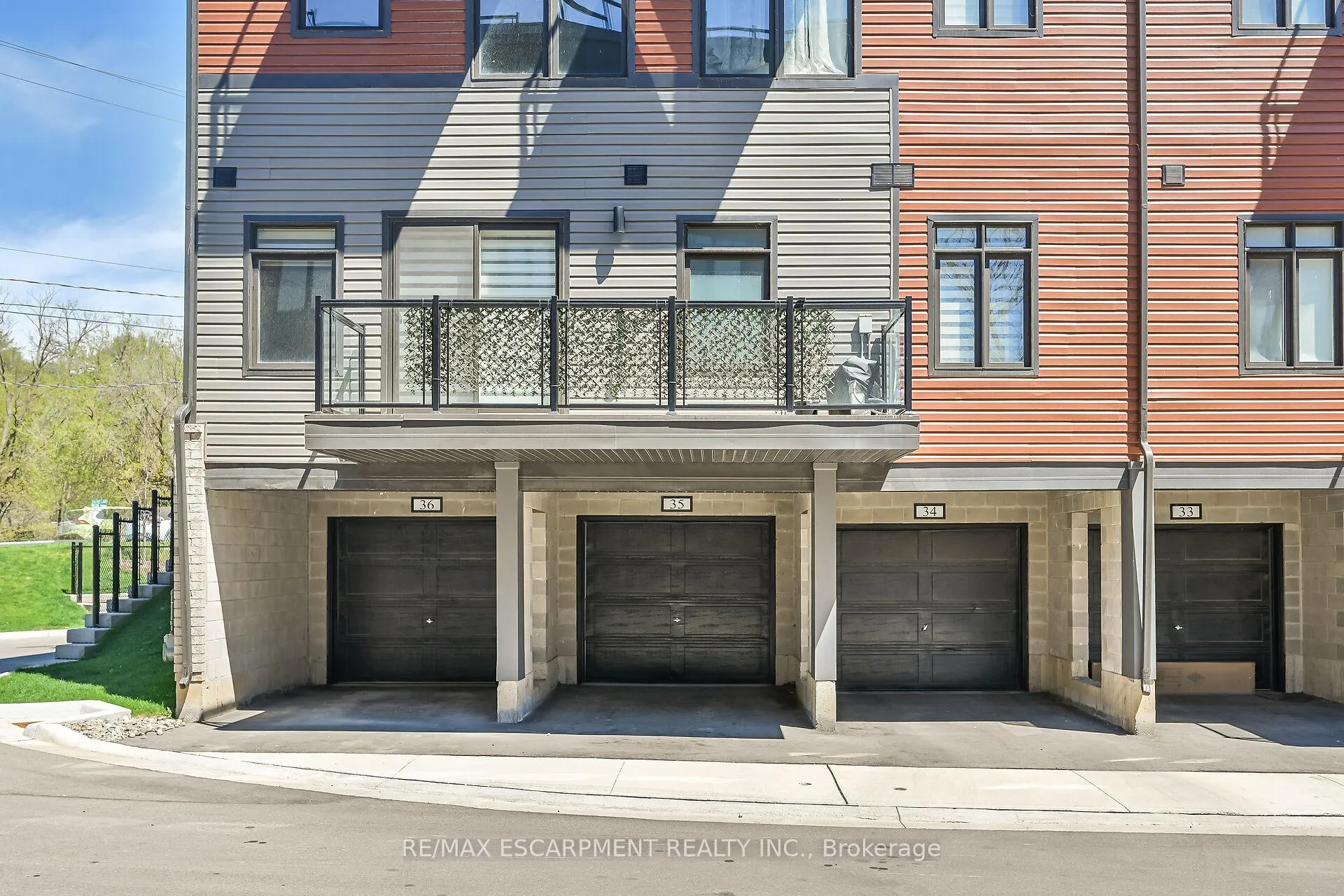 Photo 41 of Unit 35, 2 Willow Street, Brant, Paris — HOMEH