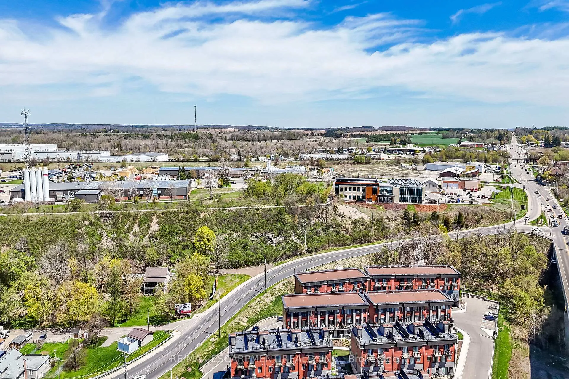 Photo 49 of Unit 35, 2 Willow Street, Brant, Paris — HOMEH