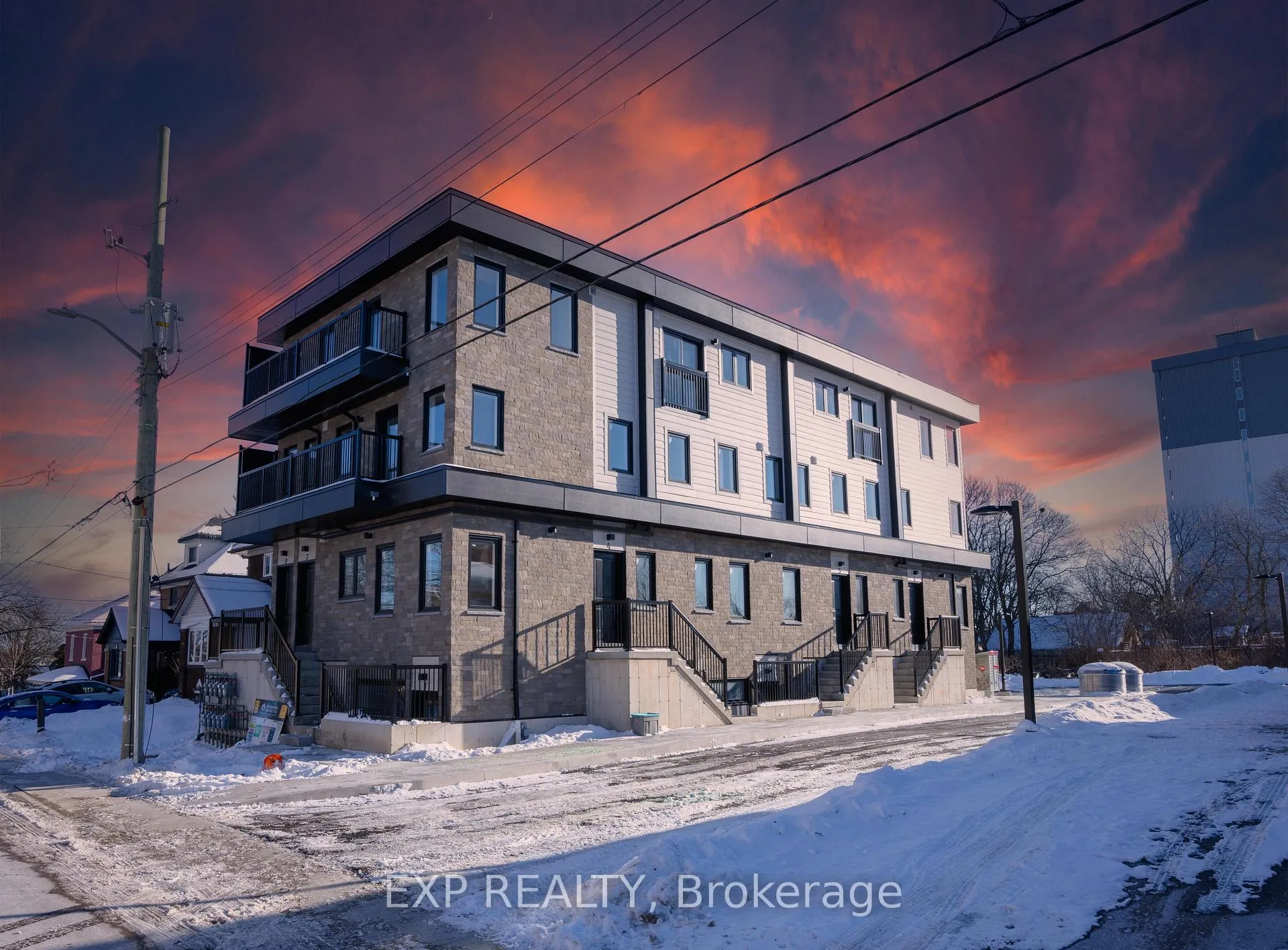 Photo 3 of Unit 7, 17 Peter Street, Kitchener, Cedar Hill — HOMEH