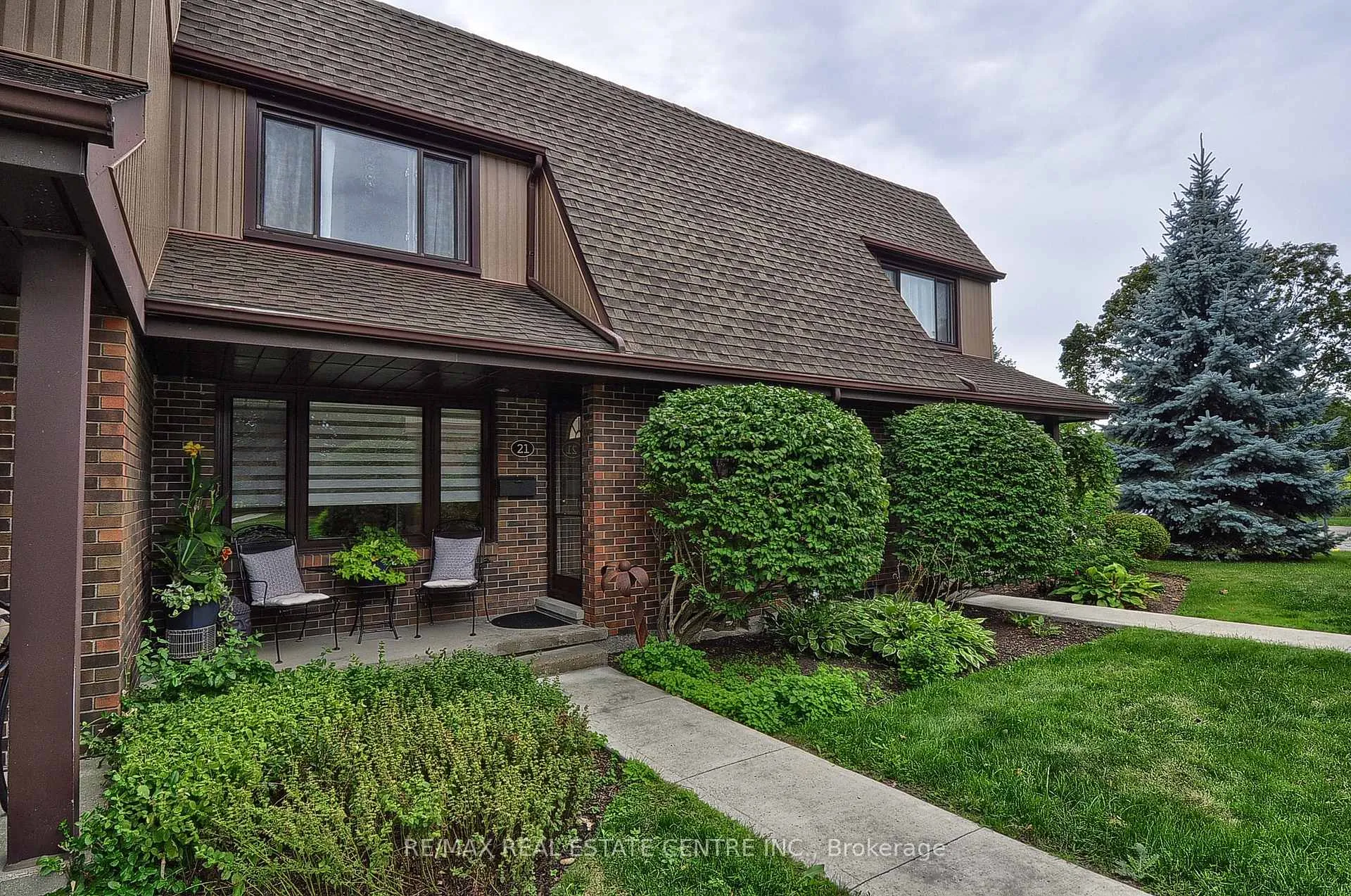 Photo 1 of 279 Sandowne Drive, Waterloo — HOMEH