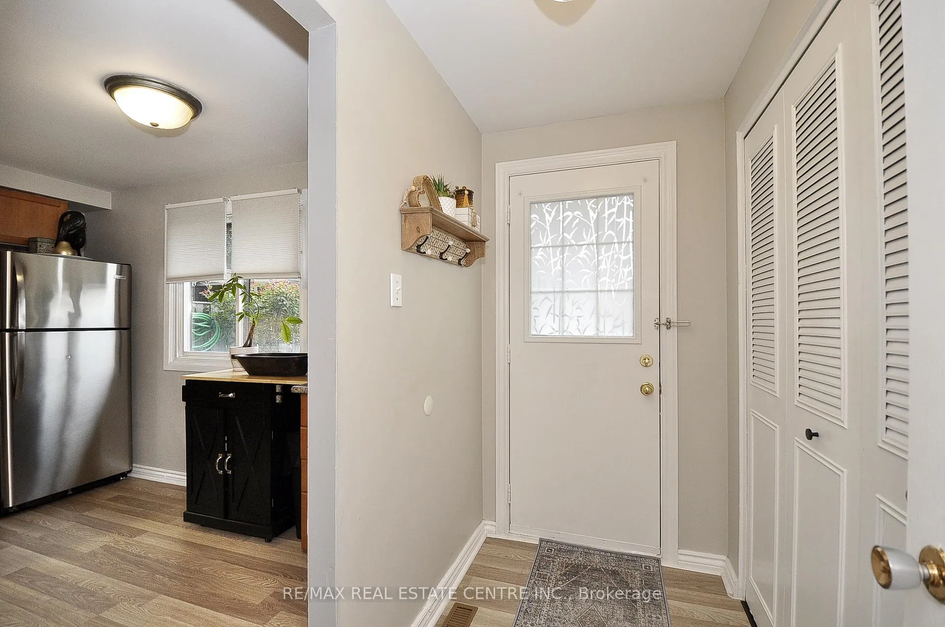 Photo 6 of 279 Sandowne Drive, Waterloo — HOMEH
