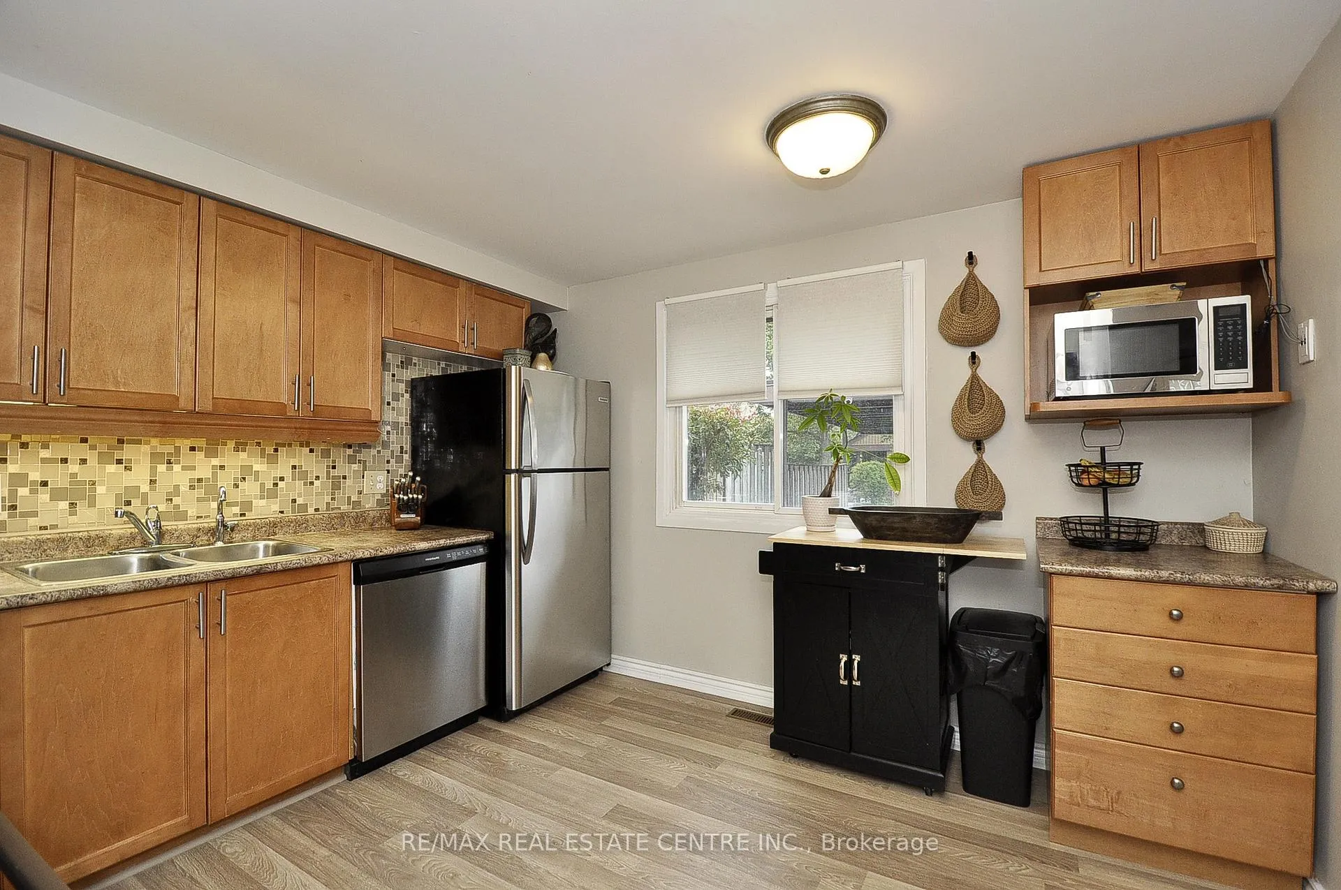 Photo 8 of 279 Sandowne Drive, Waterloo — HOMEH