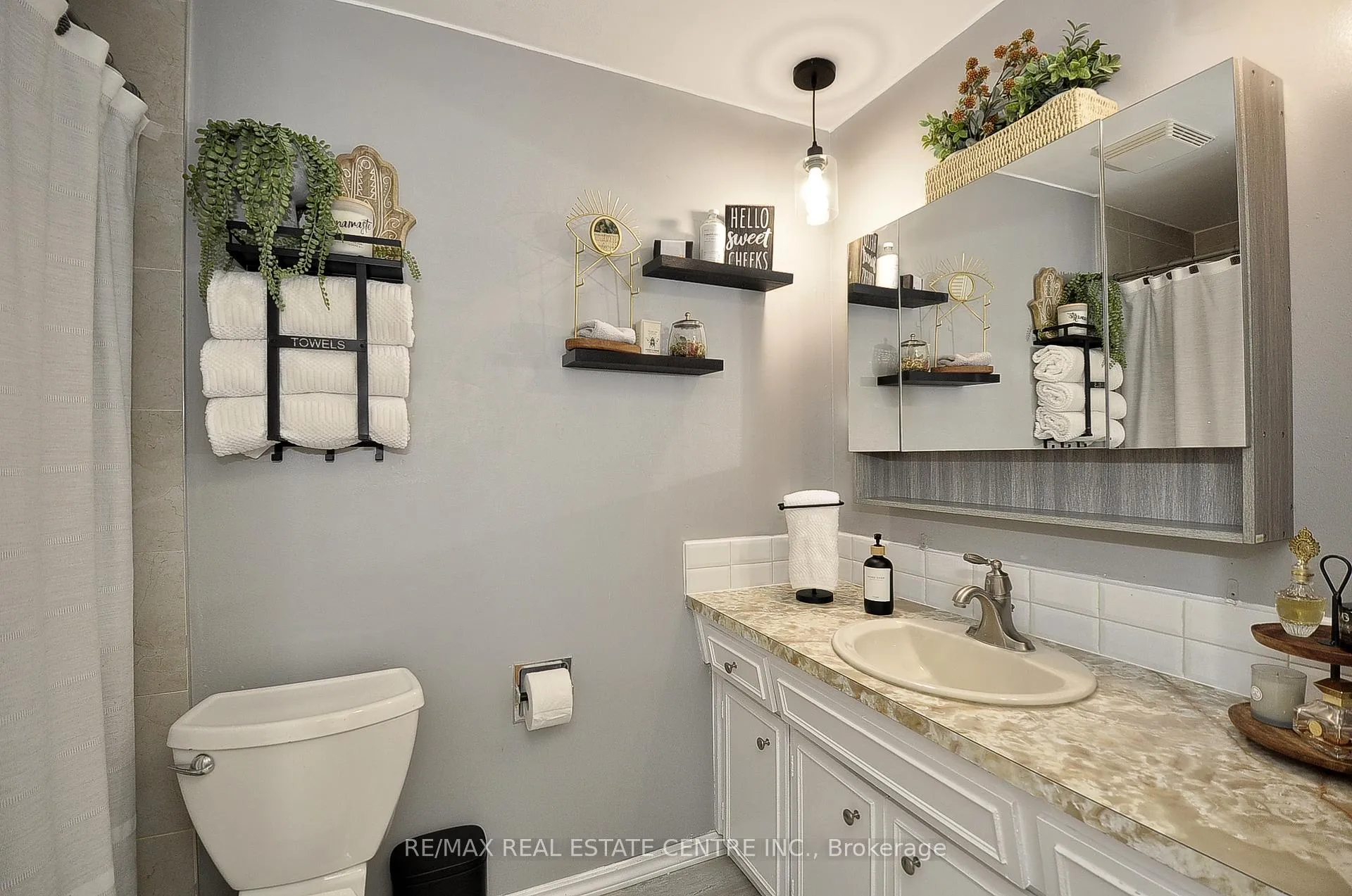 Photo 22 of 279 Sandowne Drive, Waterloo — HOMEH