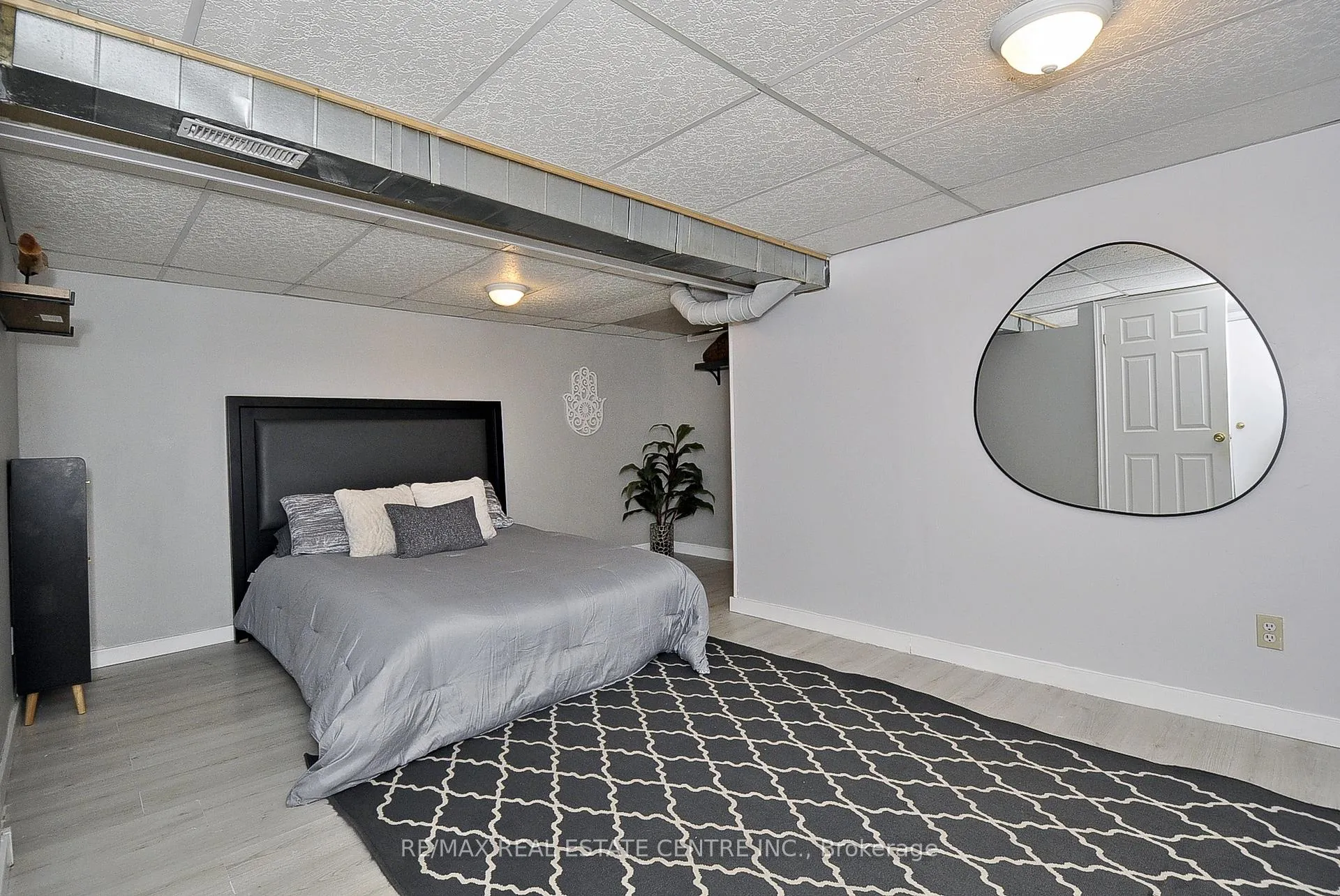 Photo 26 of 279 Sandowne Drive, Waterloo — HOMEH