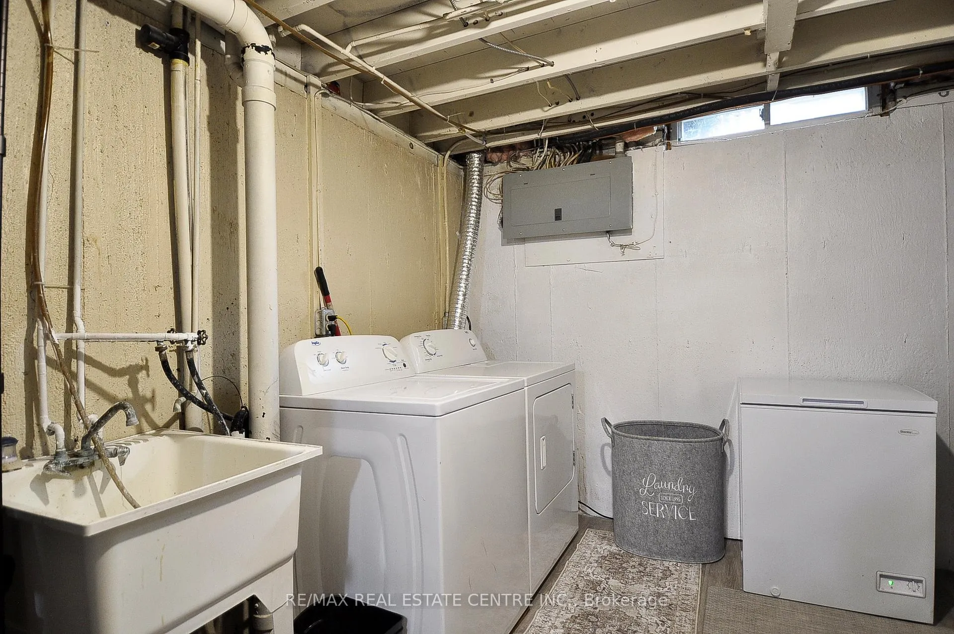 Photo 30 of 279 Sandowne Drive, Waterloo — HOMEH