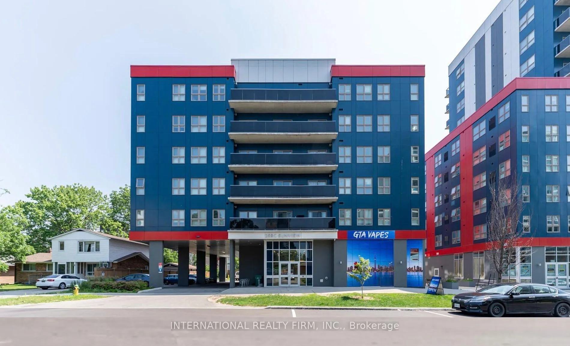 Front of Unit 323, 258C Sunview Street