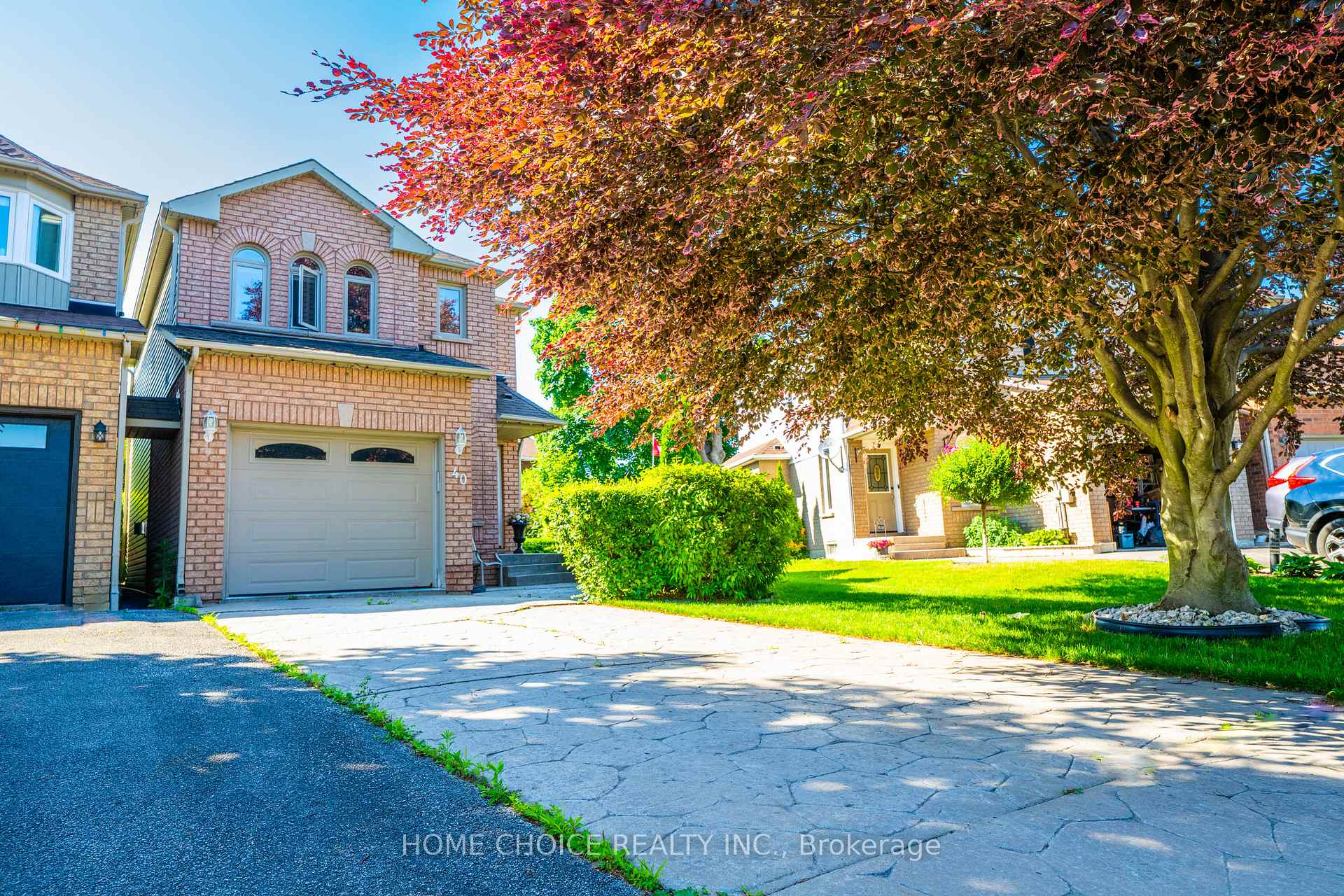 Photo 1 of 40 Aikens Crescent, Barrie, Holly — HOMEH