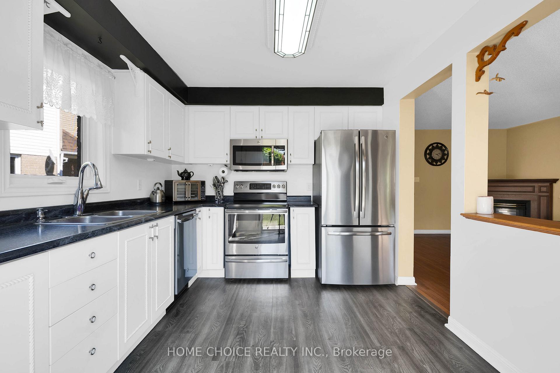 Photo 10 of 40 Aikens Crescent, Barrie, Holly — HOMEH