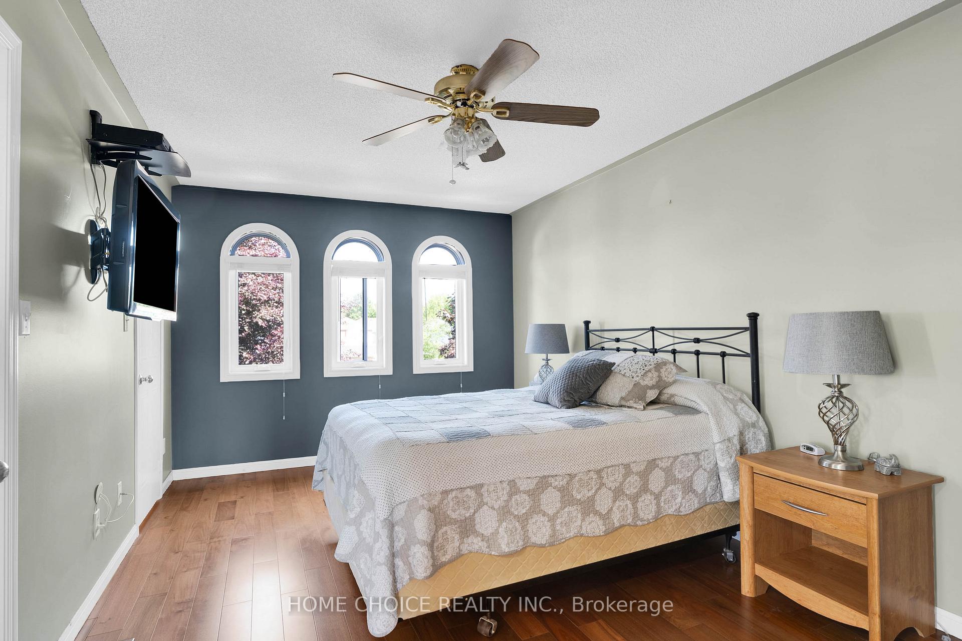 Photo 13 of 40 Aikens Crescent, Barrie, Holly — HOMEH