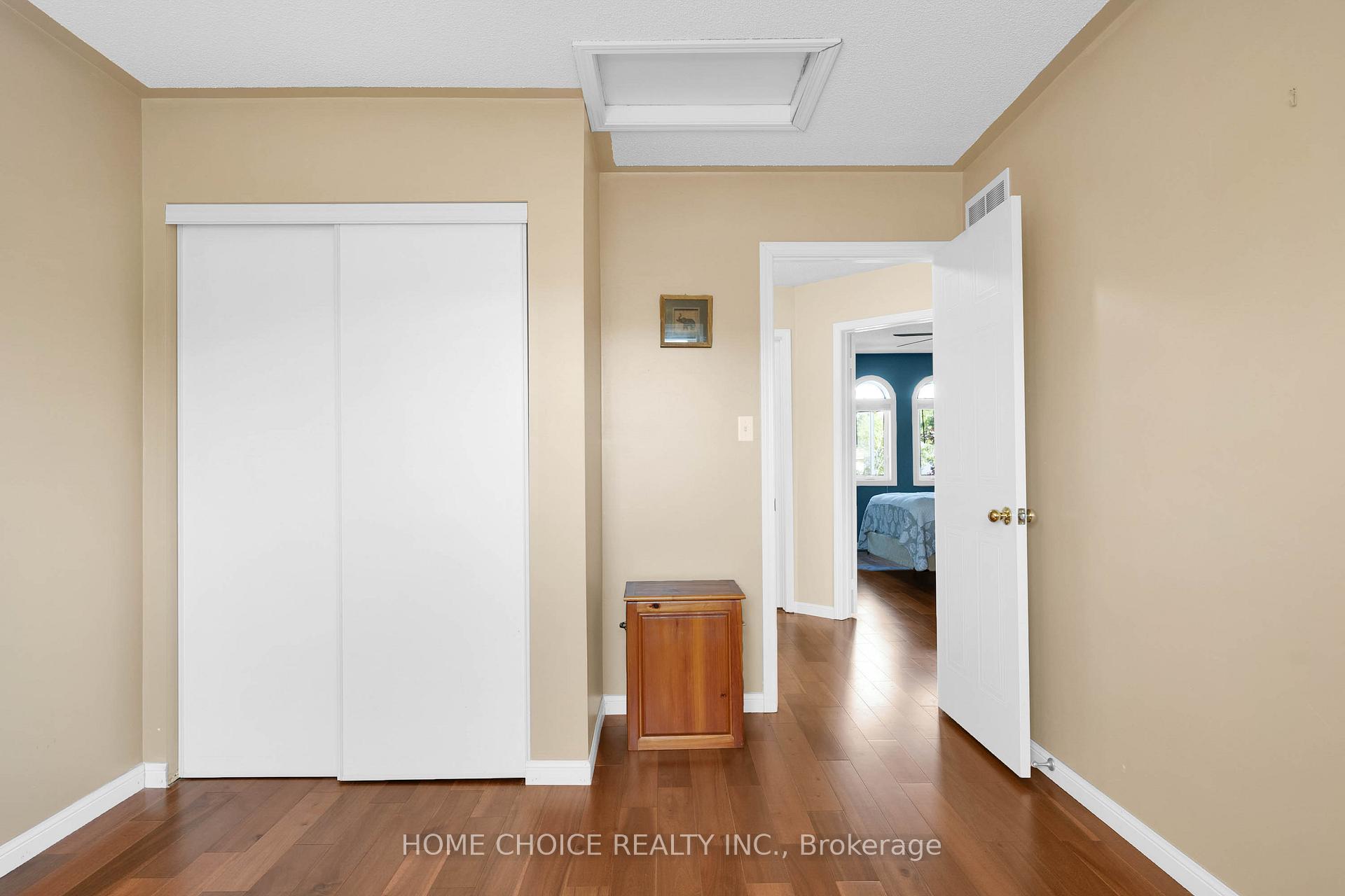 Photo 20 of 40 Aikens Crescent, Barrie, Holly — HOMEH
