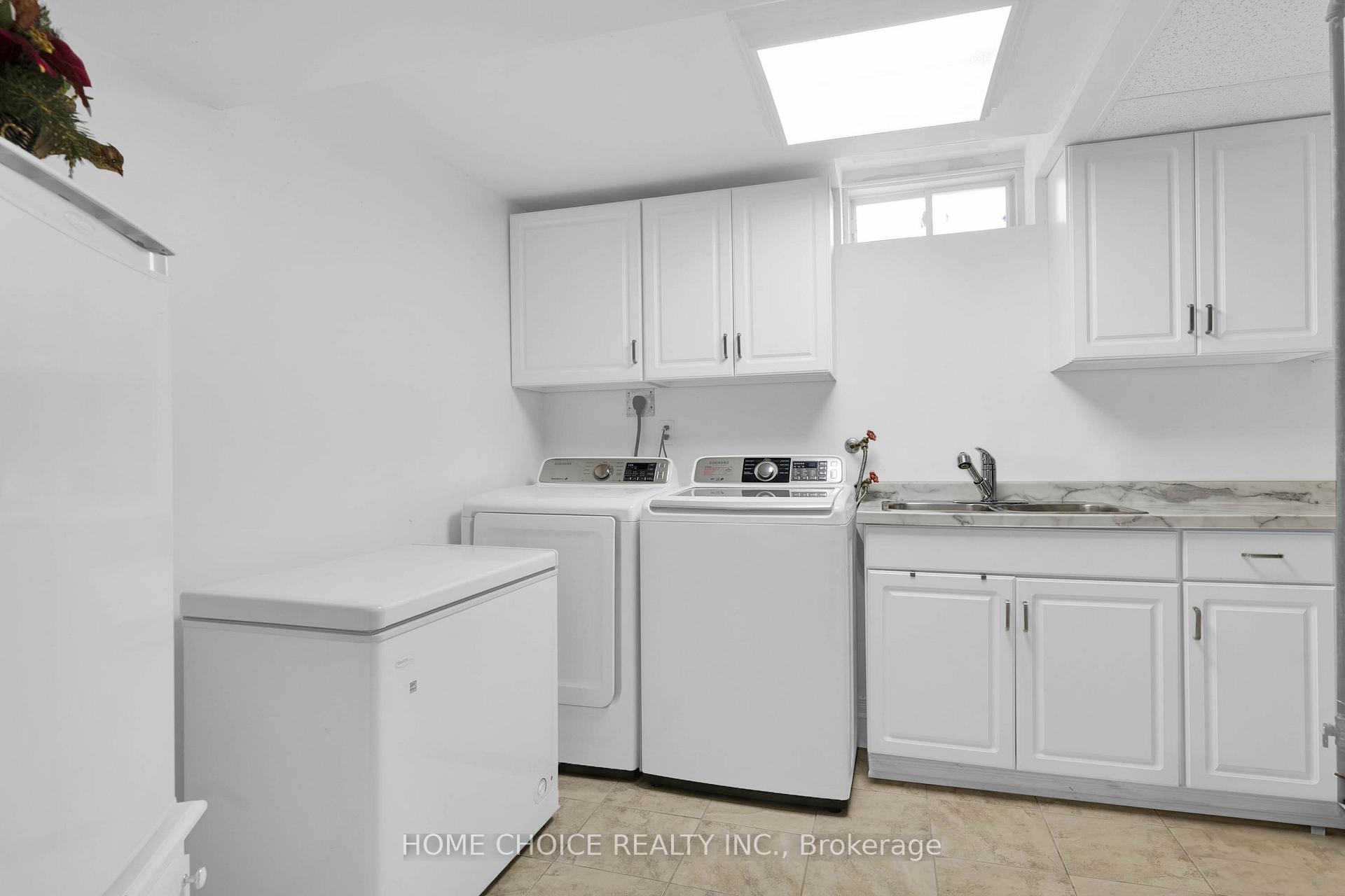 Photo 25 of 40 Aikens Crescent, Barrie, Holly — HOMEH