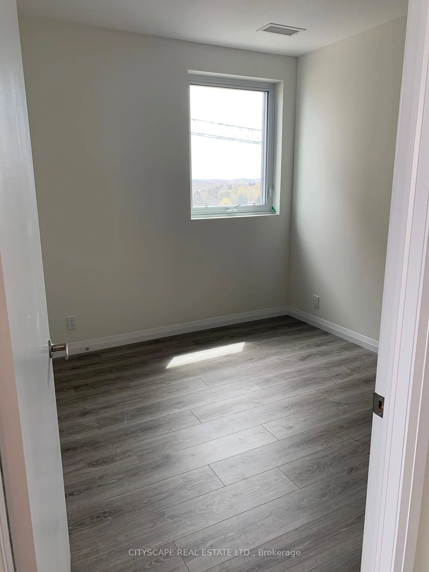 Photo 5 of Unit 1102, 104 Garment Street, Kitchener — HOMEH