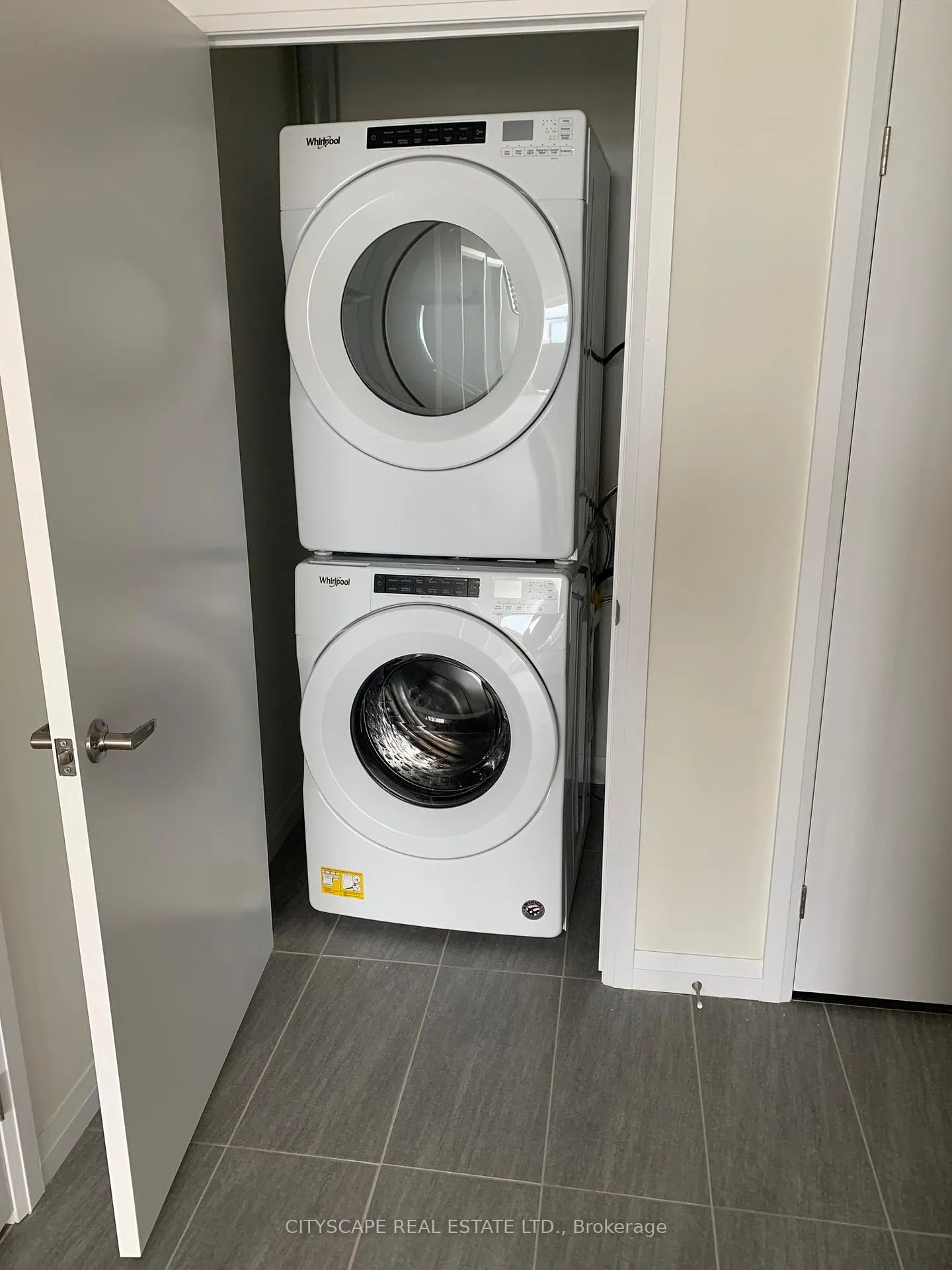Photo 8 of Unit 1102, 104 Garment Street, Kitchener — HOMEH
