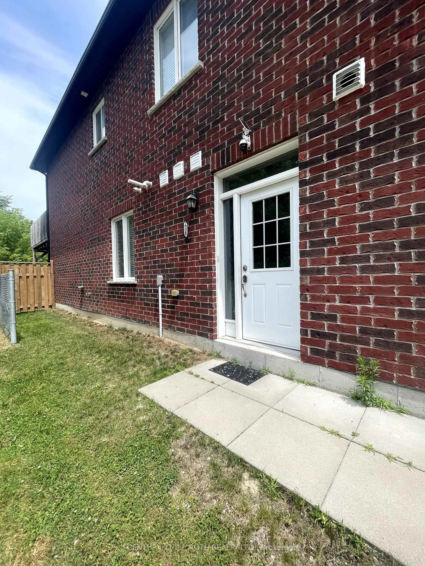 Photo 2 of Unit B, 173 Centre Street, Essa, Angus — HOMEH