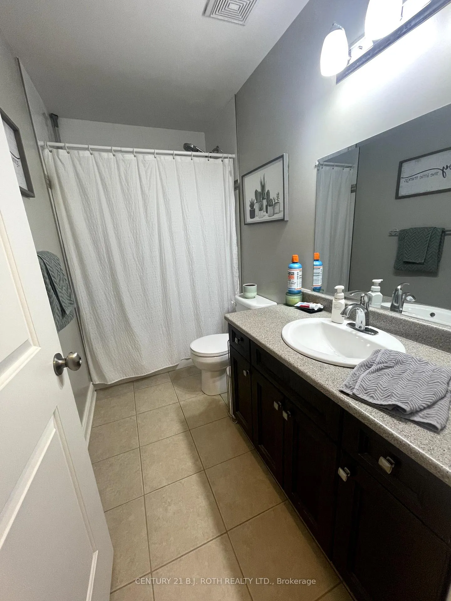 Photo 18 of Unit B, 173 Centre Street, Essa, Angus — HOMEH