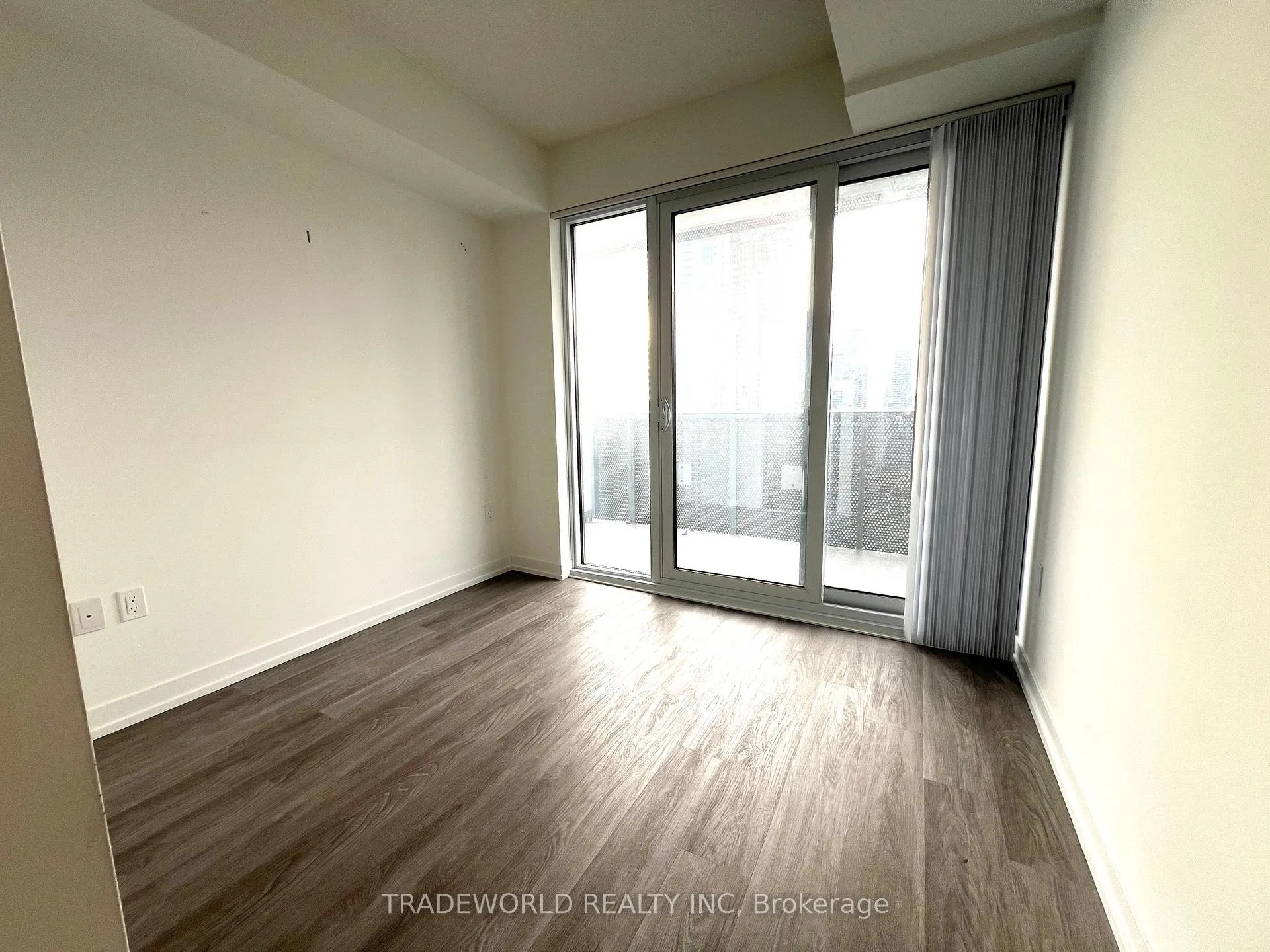 Photo 11 of Unit 3901, 55 Cooper Street, Toronto, Waterfront Communities — HOMEH
