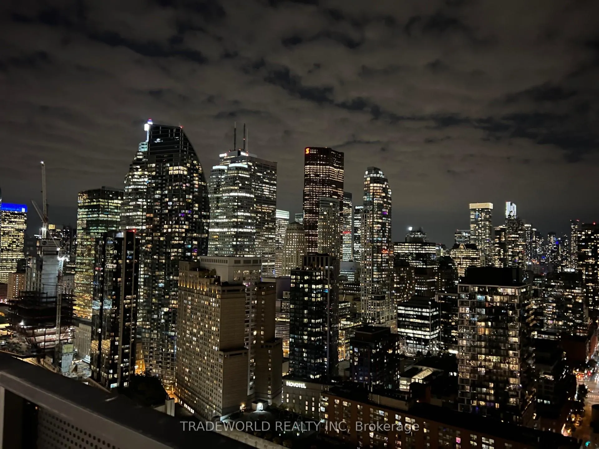 Photo 18 of Unit 3901, 55 Cooper Street, Toronto, Waterfront Communities — HOMEH