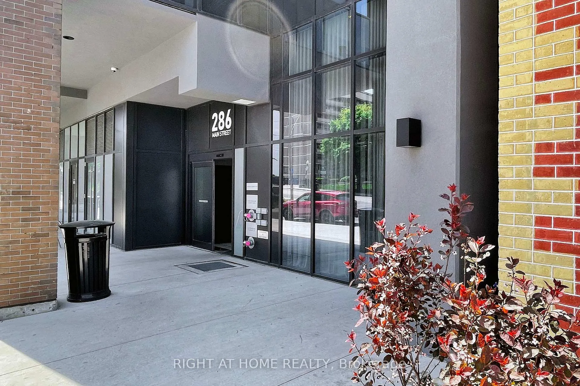 Photo 2 of Unit 1012, 286 Main Street, Toronto, East End-Danforth — HOMEH