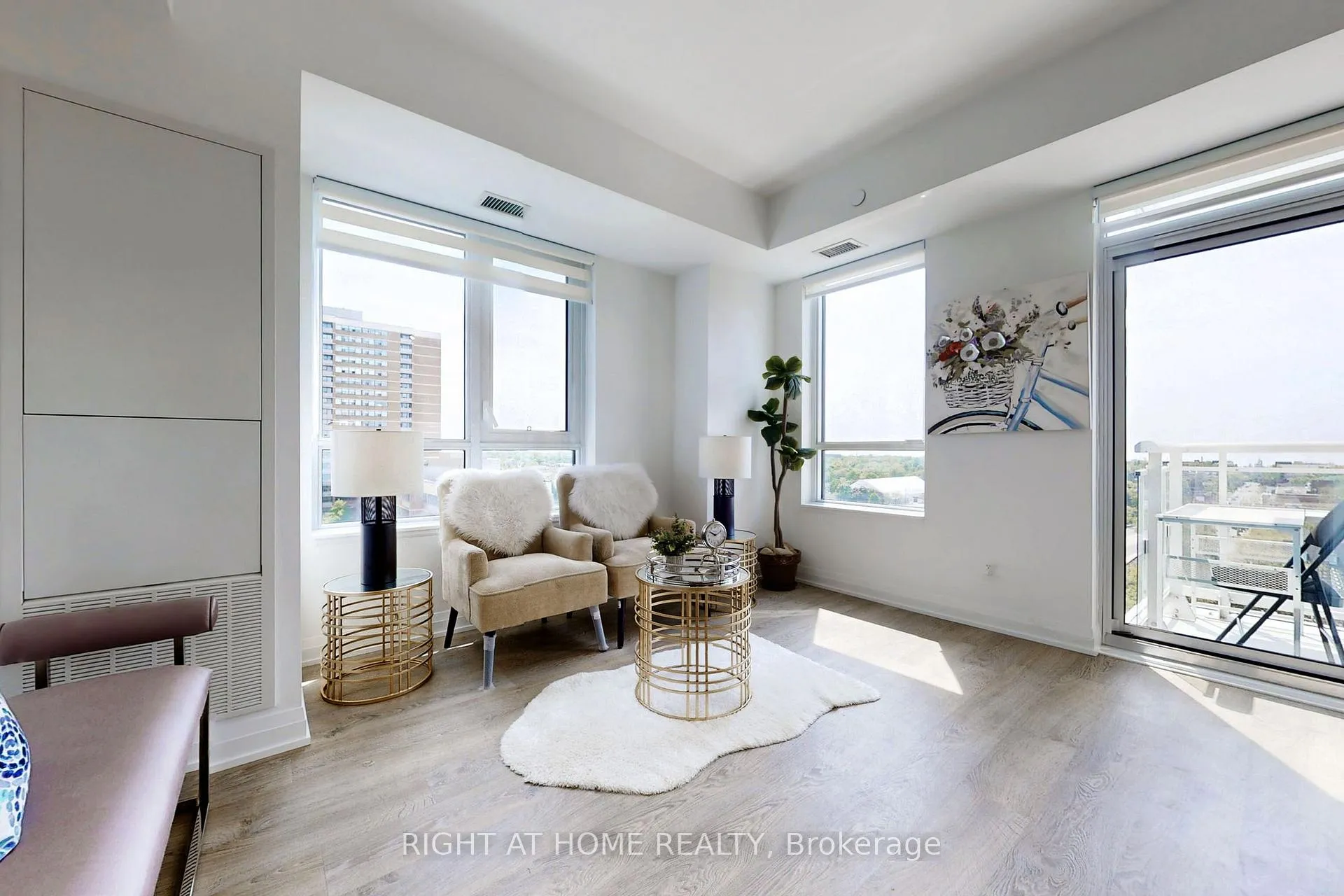 Photo 5 of Unit 1012, 286 Main Street, Toronto, East End-Danforth — HOMEH