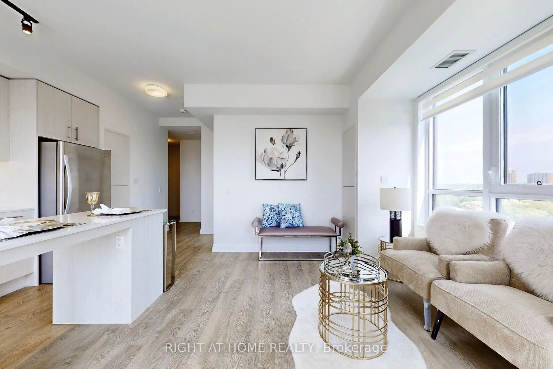 Photo 6 of Unit 1012, 286 Main Street, Toronto, East End-Danforth — HOMEH