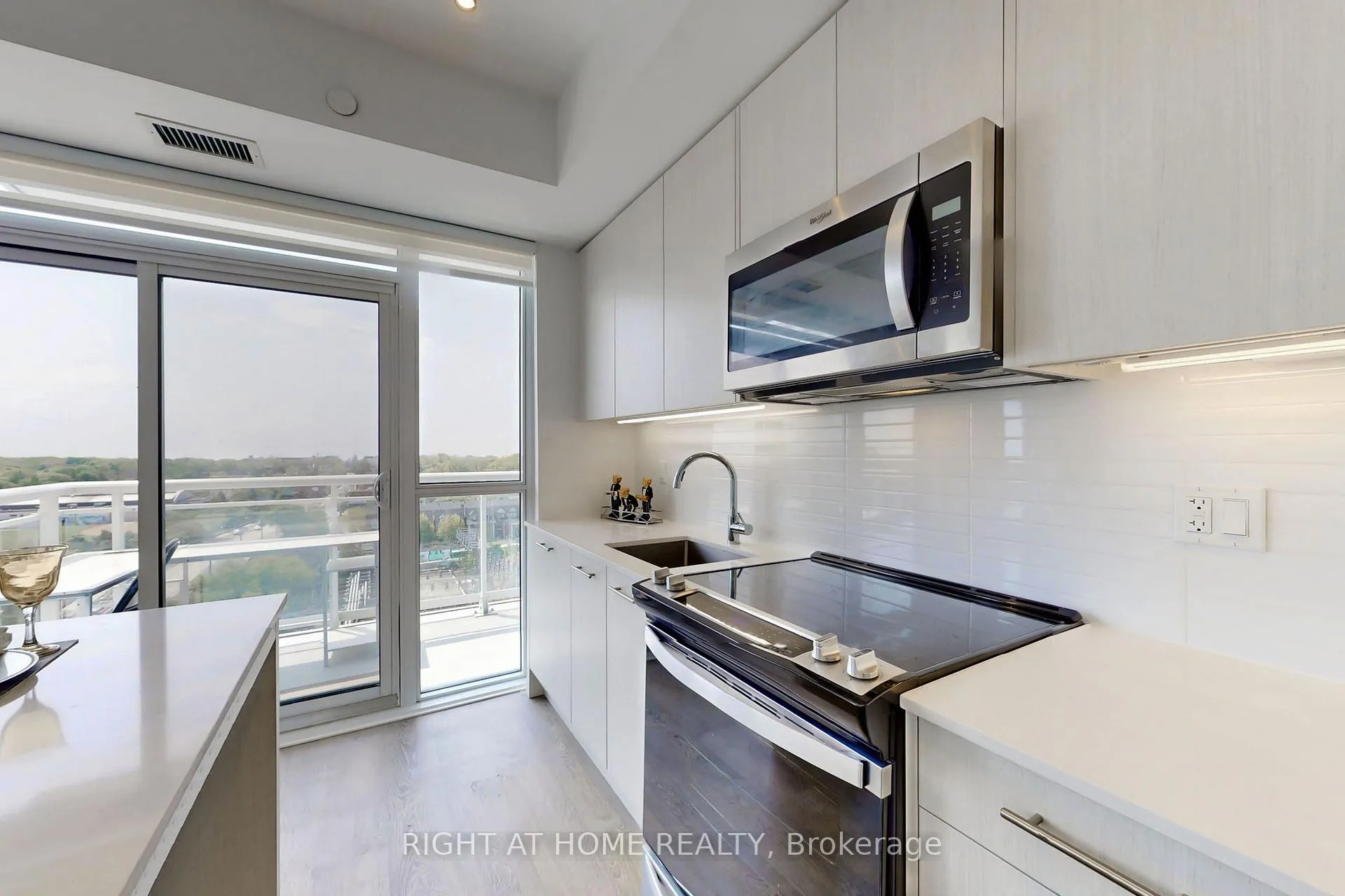 Photo 11 of Unit 1012, 286 Main Street, Toronto, East End-Danforth — HOMEH
