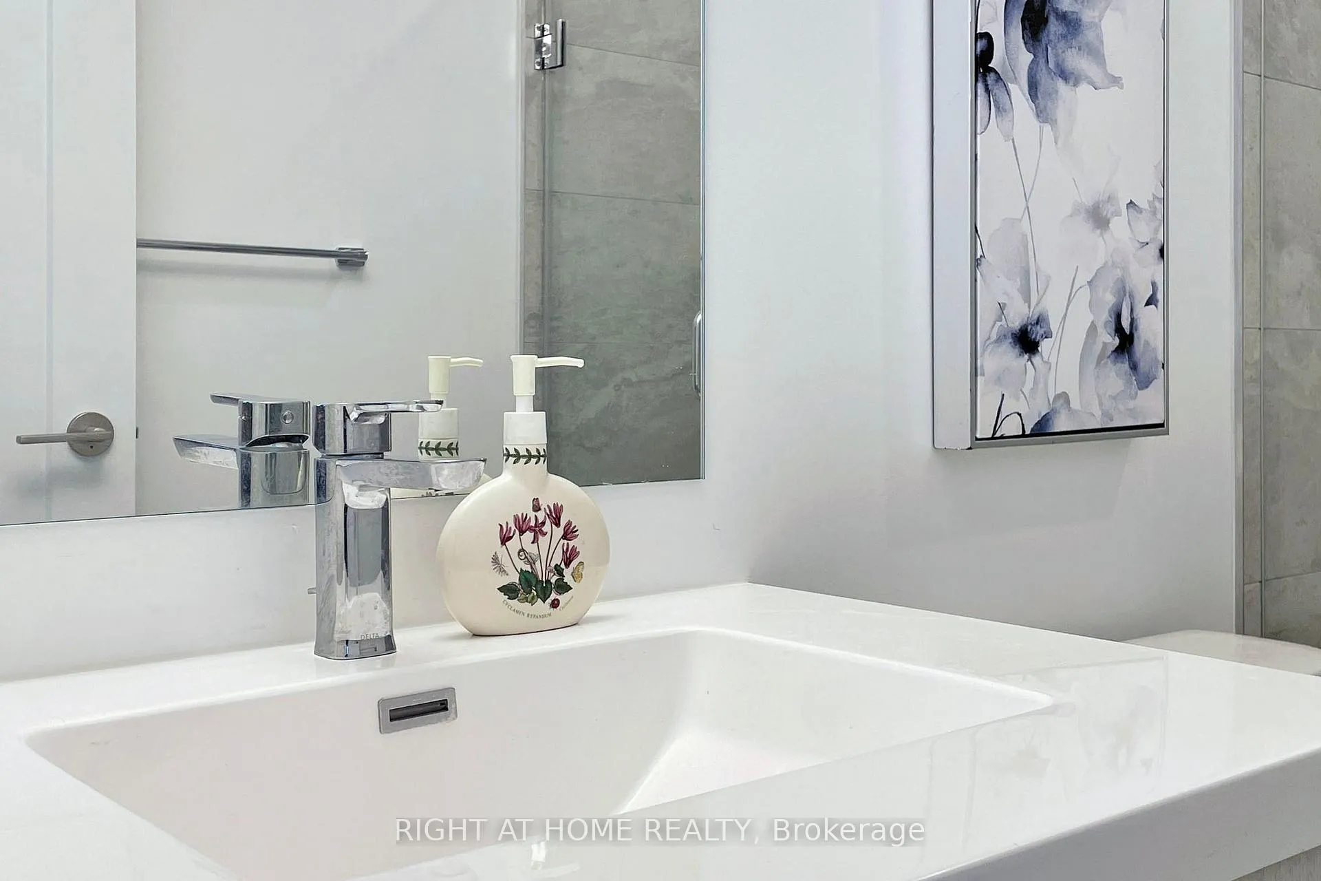 Photo 19 of Unit 1012, 286 Main Street, Toronto, East End-Danforth — HOMEH