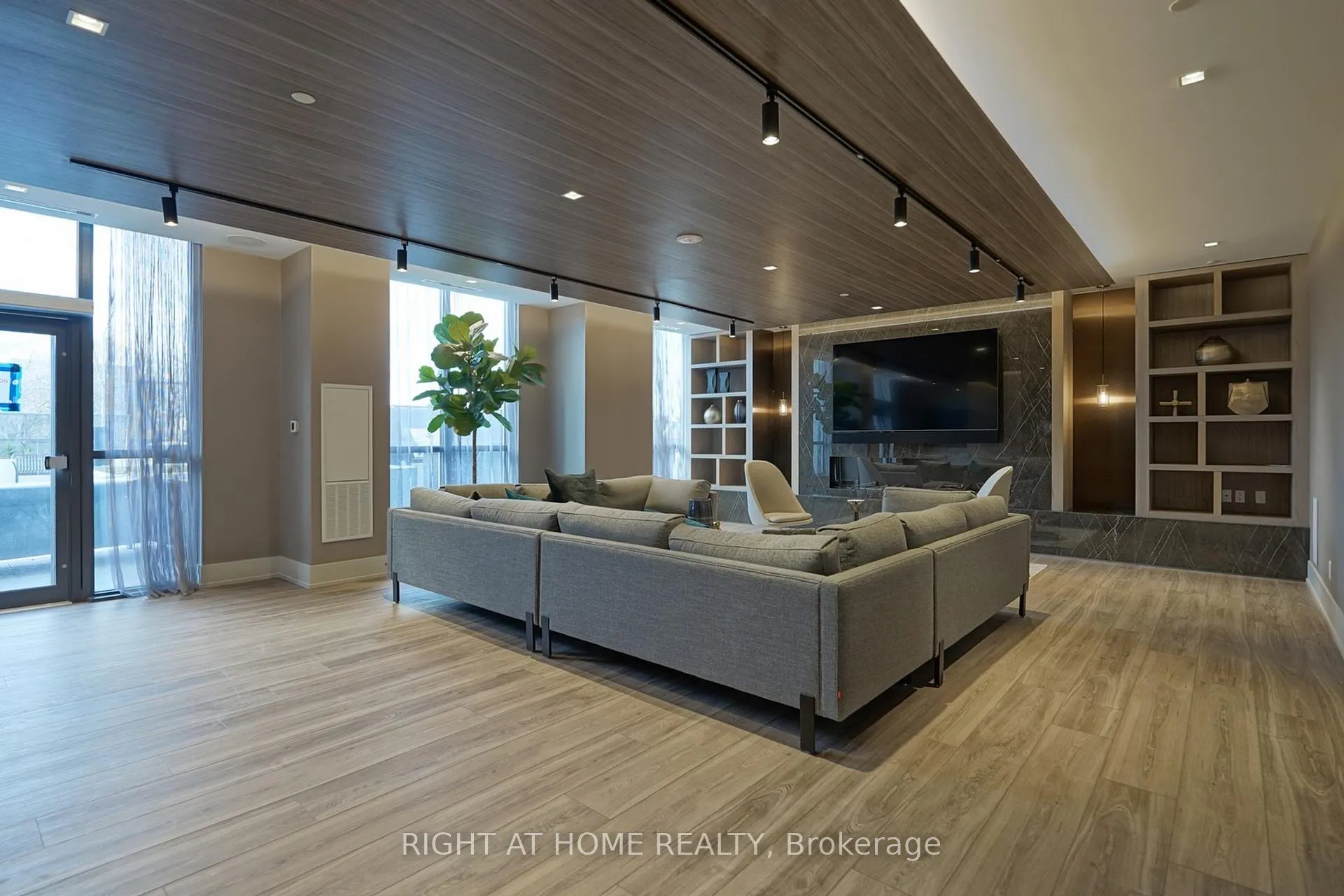 Photo 33 of Unit 1012, 286 Main Street, Toronto, East End-Danforth — HOMEH