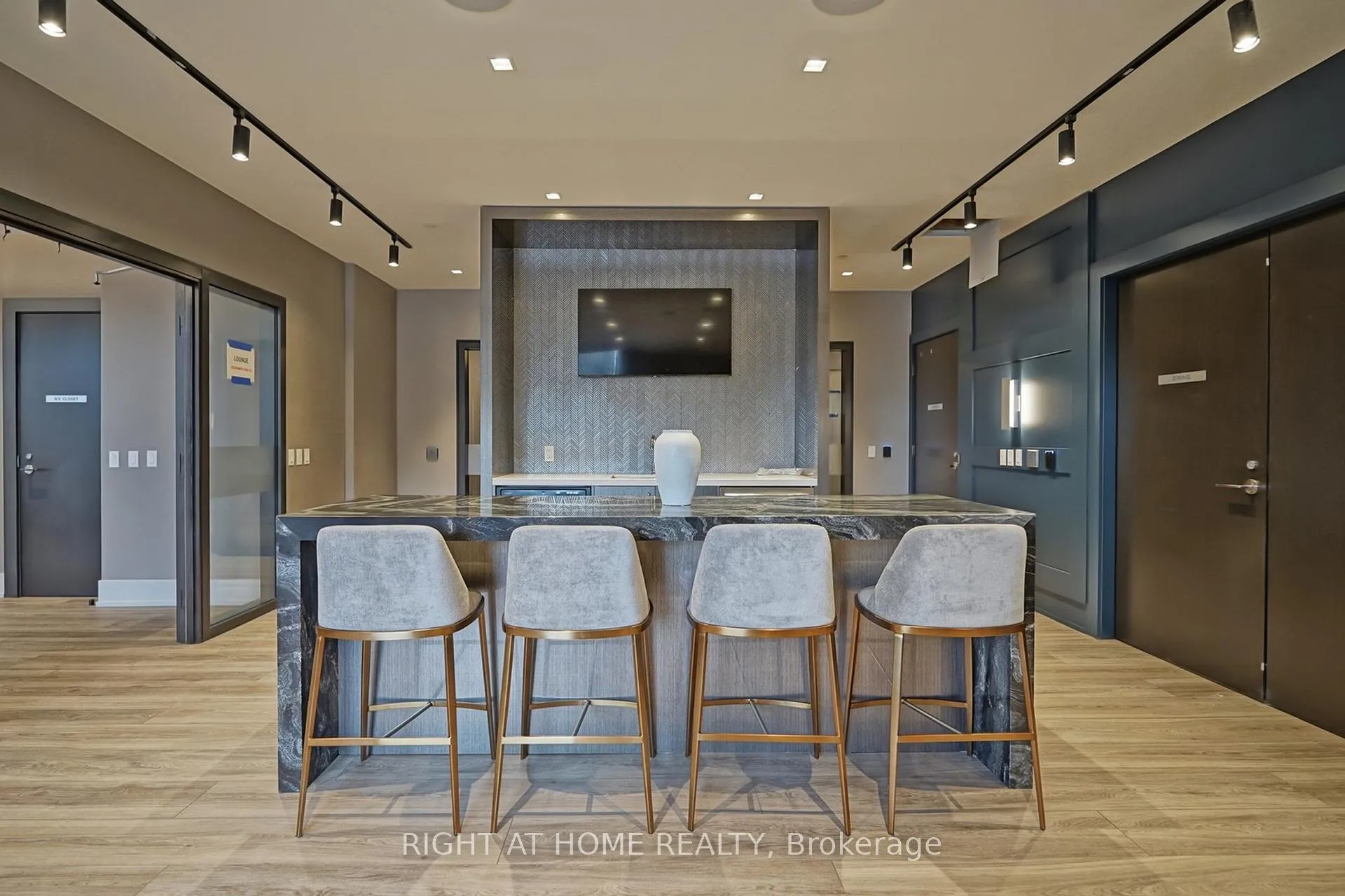 Photo 35 of Unit 1012, 286 Main Street, Toronto, East End-Danforth — HOMEH
