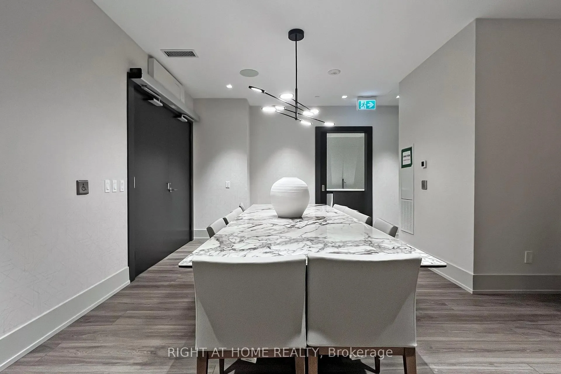 Photo 36 of Unit 1012, 286 Main Street, Toronto, East End-Danforth — HOMEH
