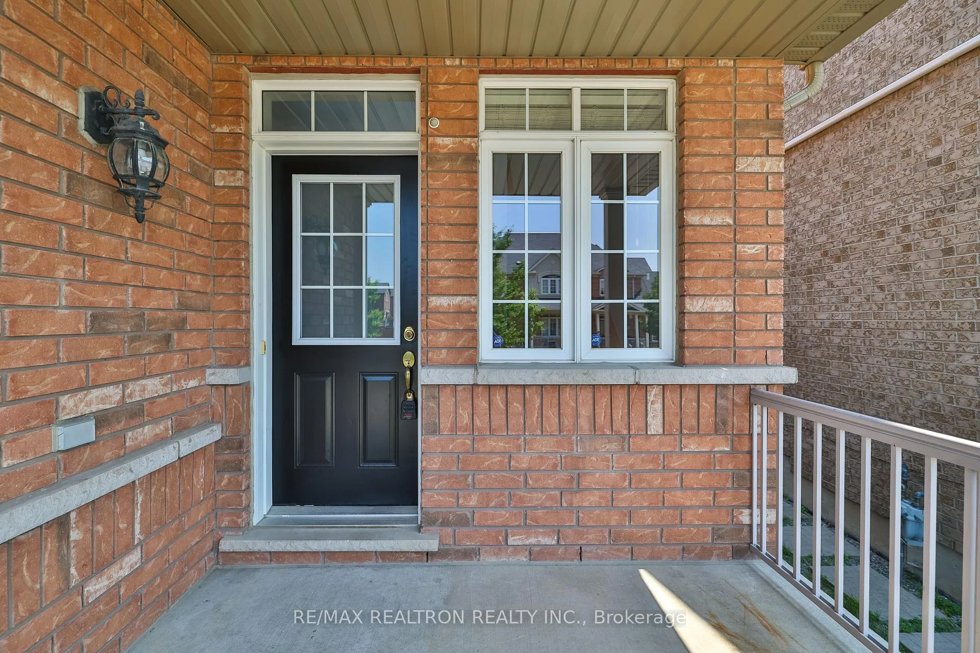 Photo 2 of 101 Paperbark Avenue, Vaughan, Patterson — HOMEH