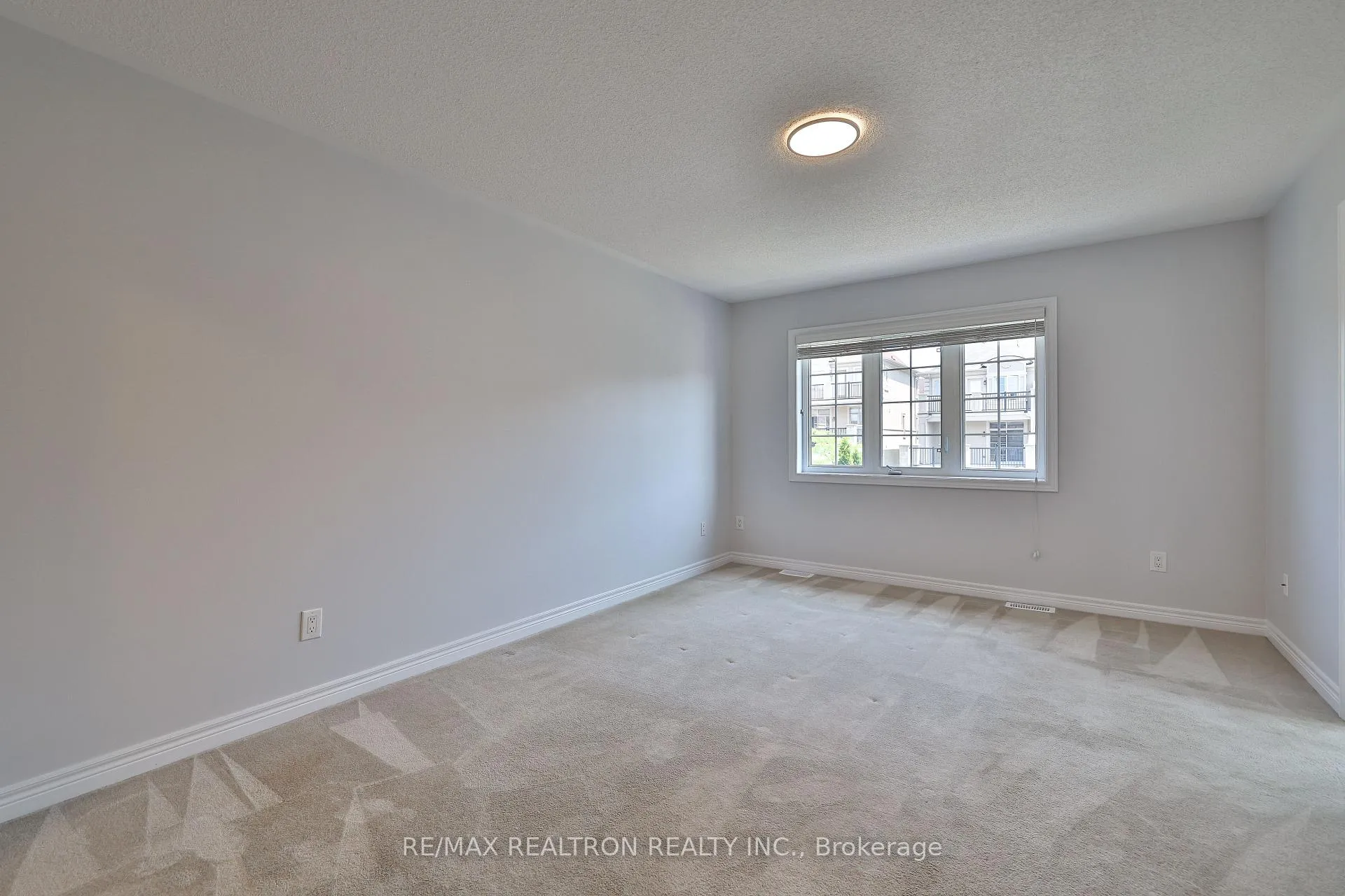 Photo 8 of 101 Paperbark Avenue, Vaughan, Patterson — HOMEH