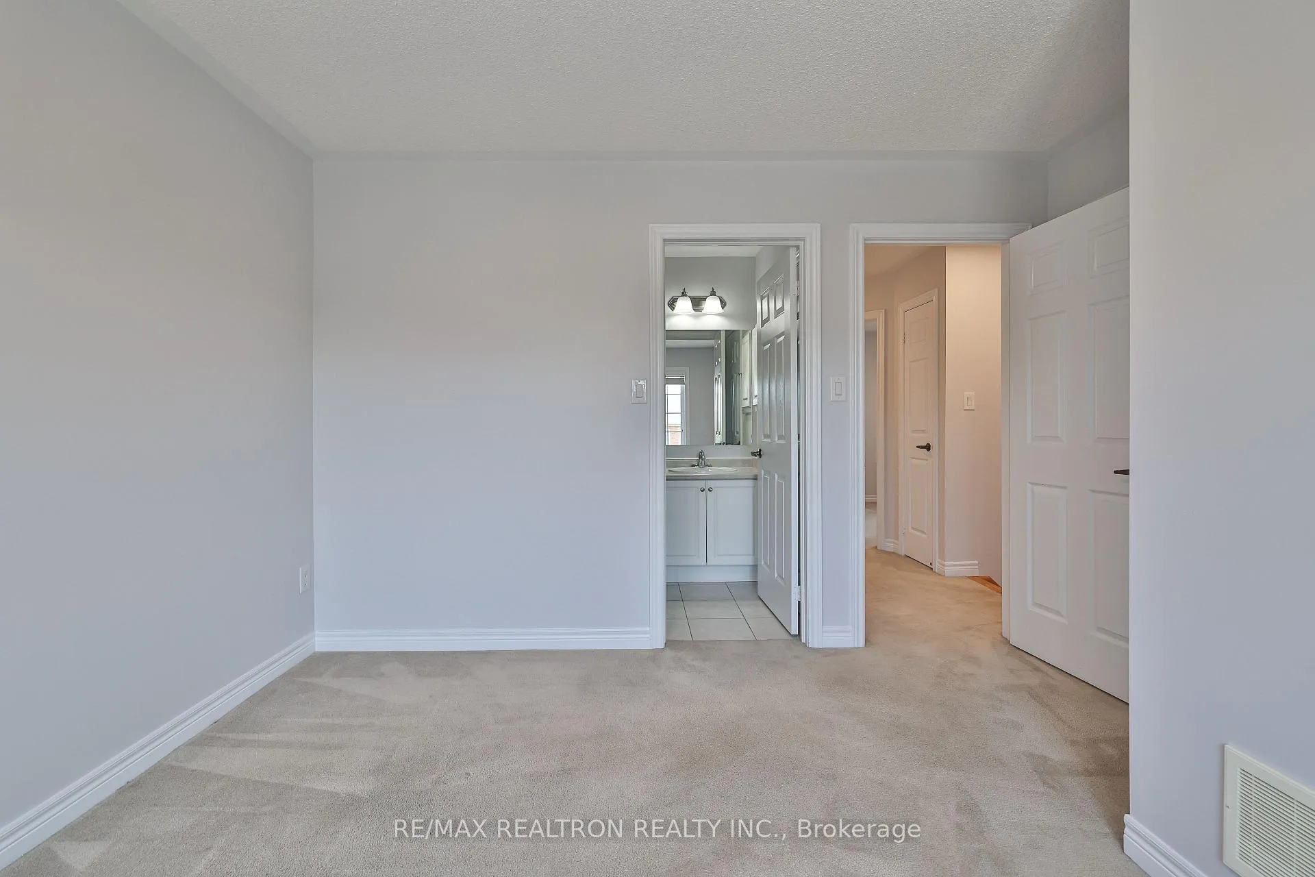 Photo 15 of 101 Paperbark Avenue, Vaughan, Patterson — HOMEH