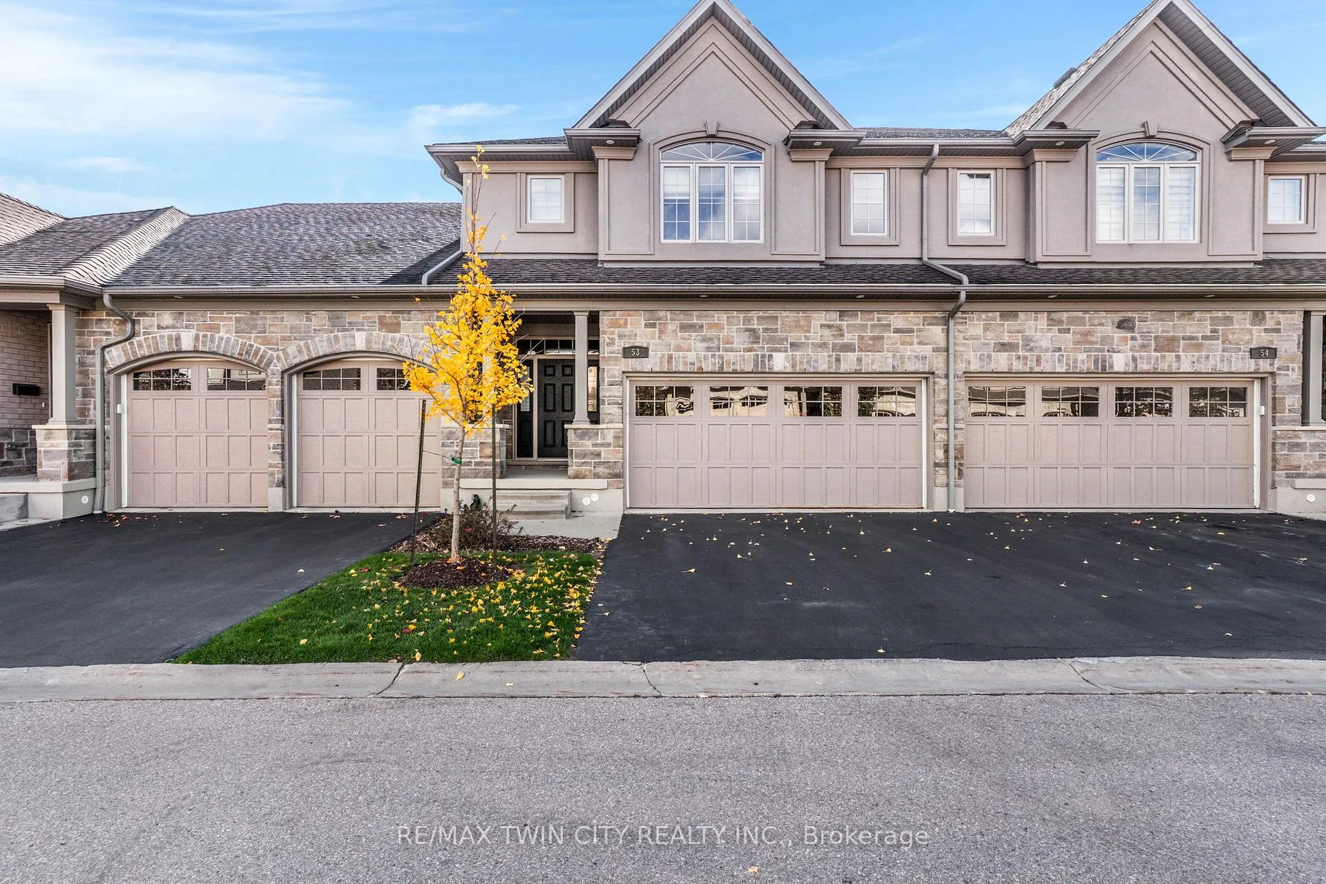 Photo 2 of Unit 53, 435 Winchester Drive, Waterloo — HOMEH