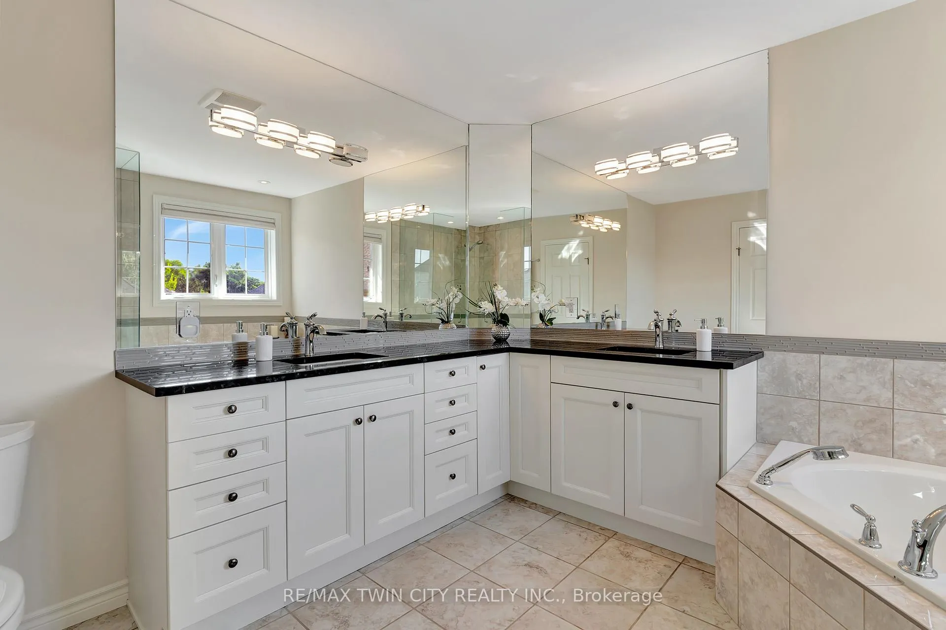 Photo 26 of Unit 53, 435 Winchester Drive, Waterloo — HOMEH