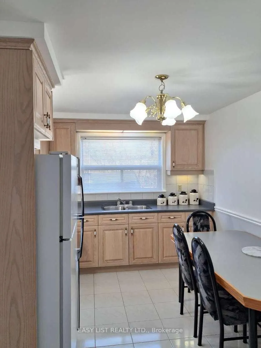 Photo 6 of 6 Brigham Court, Etobicoke, Elms-Old Rexdale — HOMEH