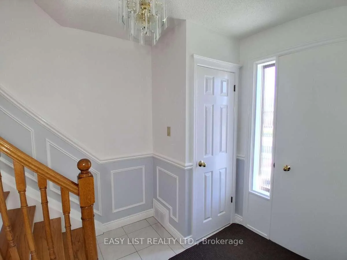 Photo 10 of 6 Brigham Court, Etobicoke, Elms-Old Rexdale — HOMEH