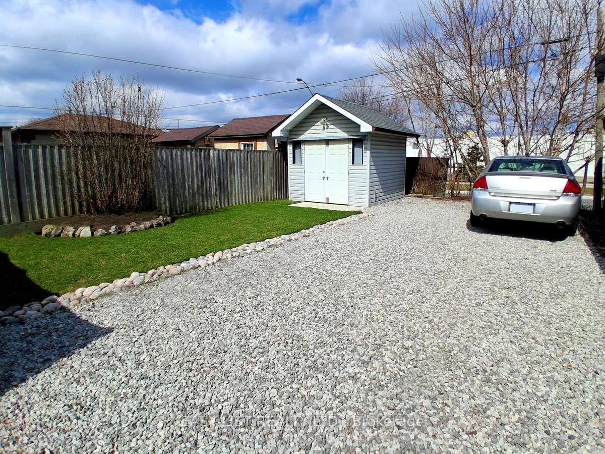 Photo 17 of 6 Brigham Court, Etobicoke, Elms-Old Rexdale — HOMEH