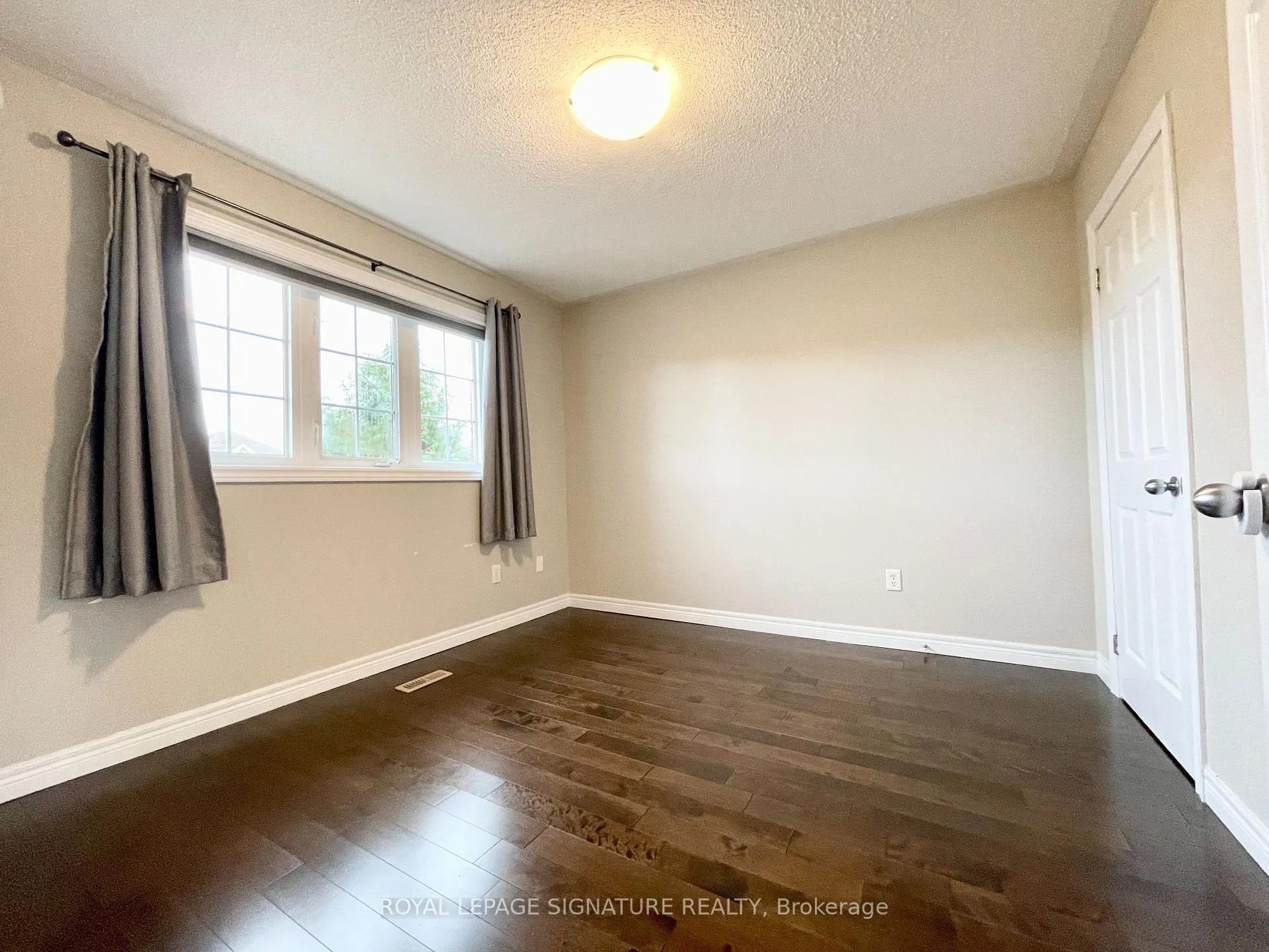 Photo 10 of 50 Innisvale Drive, Markham, Cornell — HOMEH