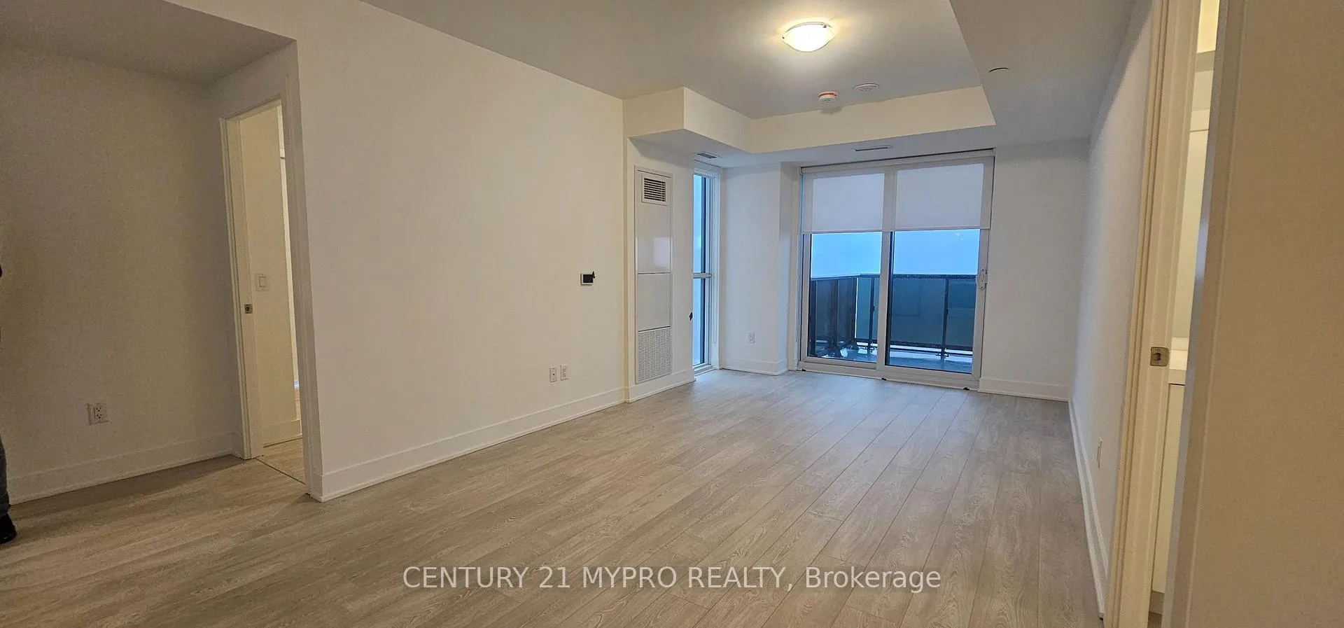 Photo 5 of Unit 1617, 2545 Simcoe Street N, Oshawa, Windfields — HOMEH
