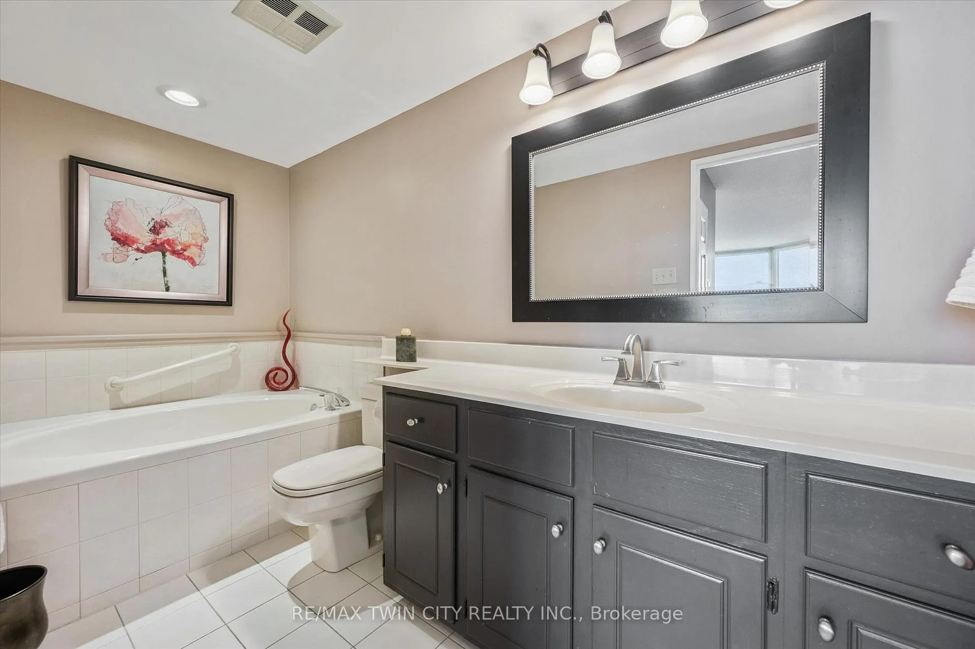Photo 19 of Unit 704, 6 Willow Street, Waterloo — HOMEH