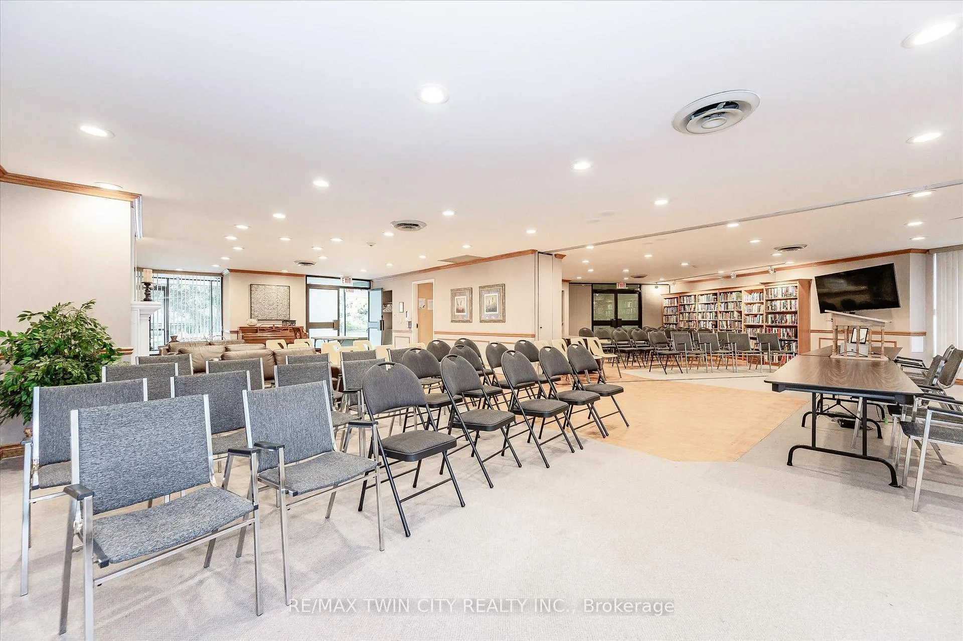 Photo 24 of Unit 704, 6 Willow Street, Waterloo — HOMEH