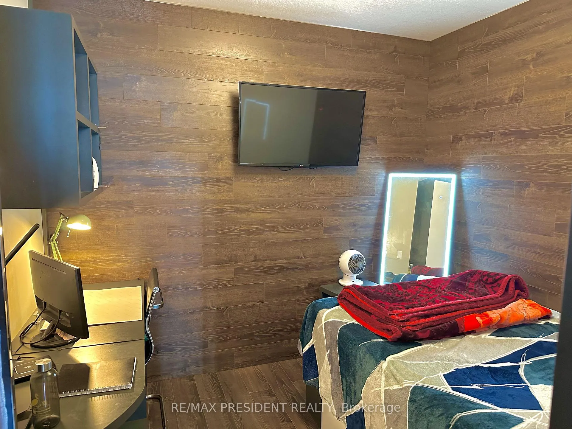 Photo 9 of Unit 1005, 330 Phillip Street, Kitchener — HOMEH