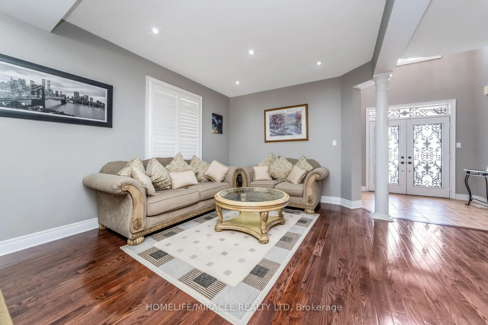 Photo 11 of 32 Xavier Court, Brampton, Bram West — HOMEH