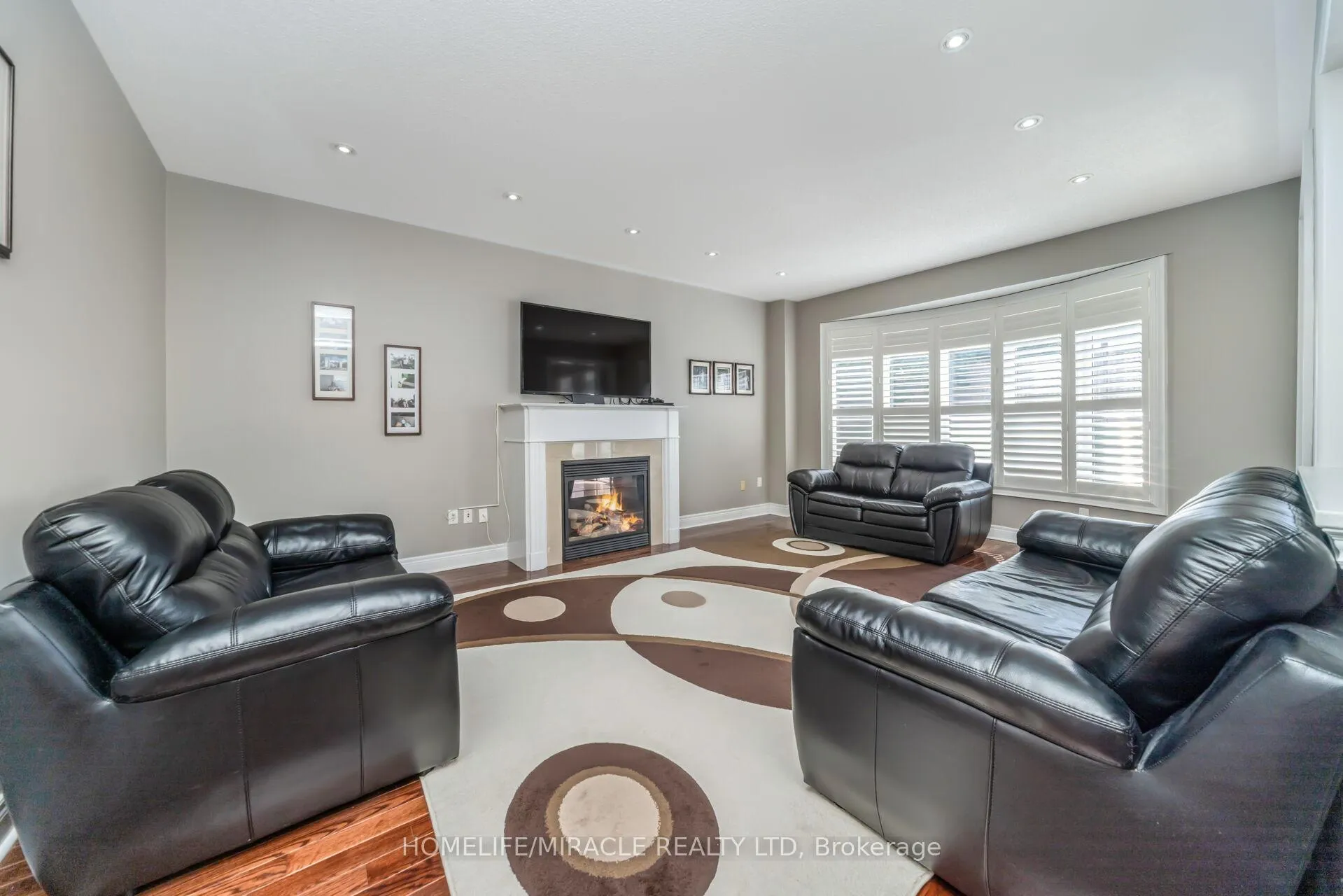 Photo 16 of 32 Xavier Court, Brampton, Bram West — HOMEH