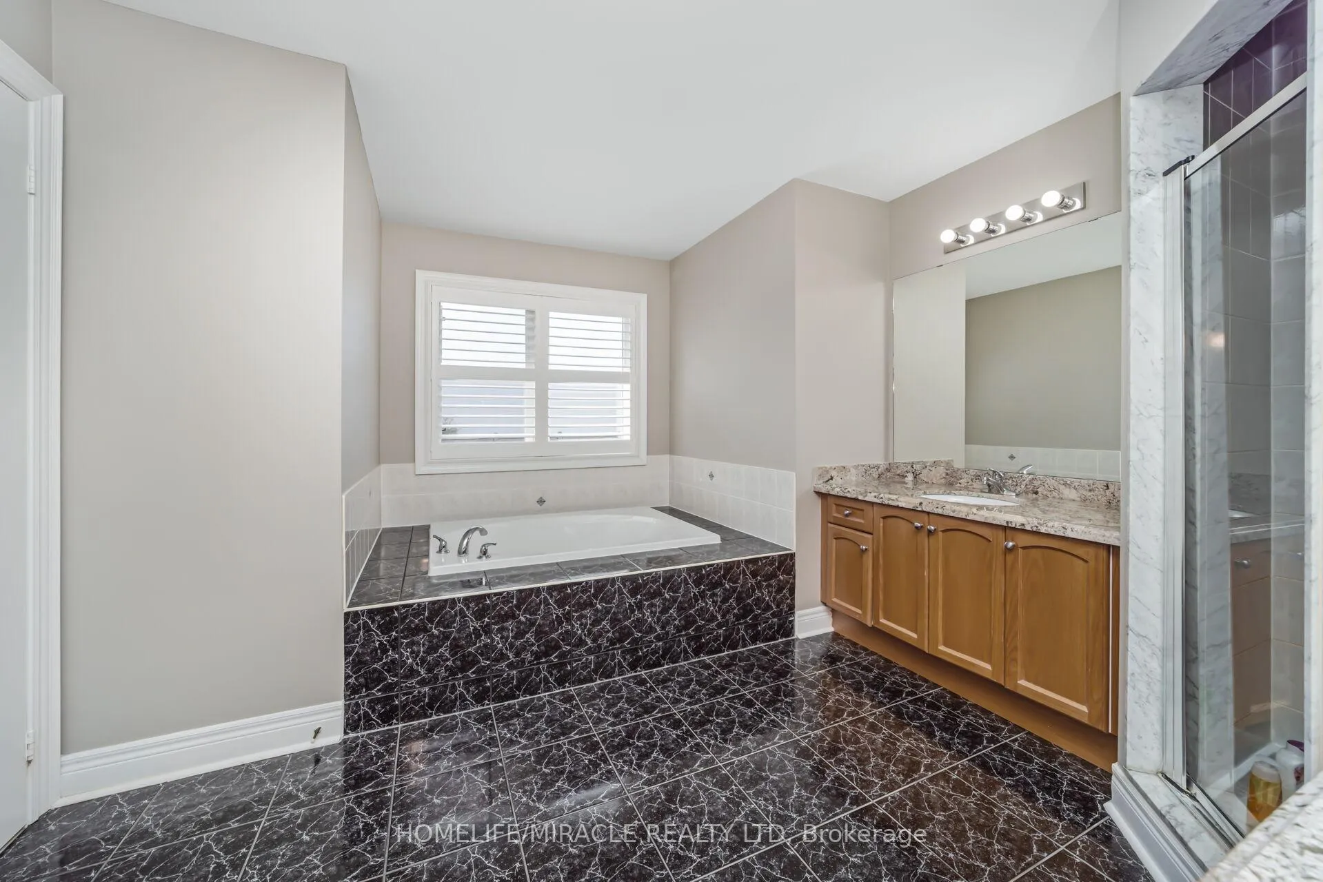 Photo 32 of 32 Xavier Court, Brampton, Bram West — HOMEH