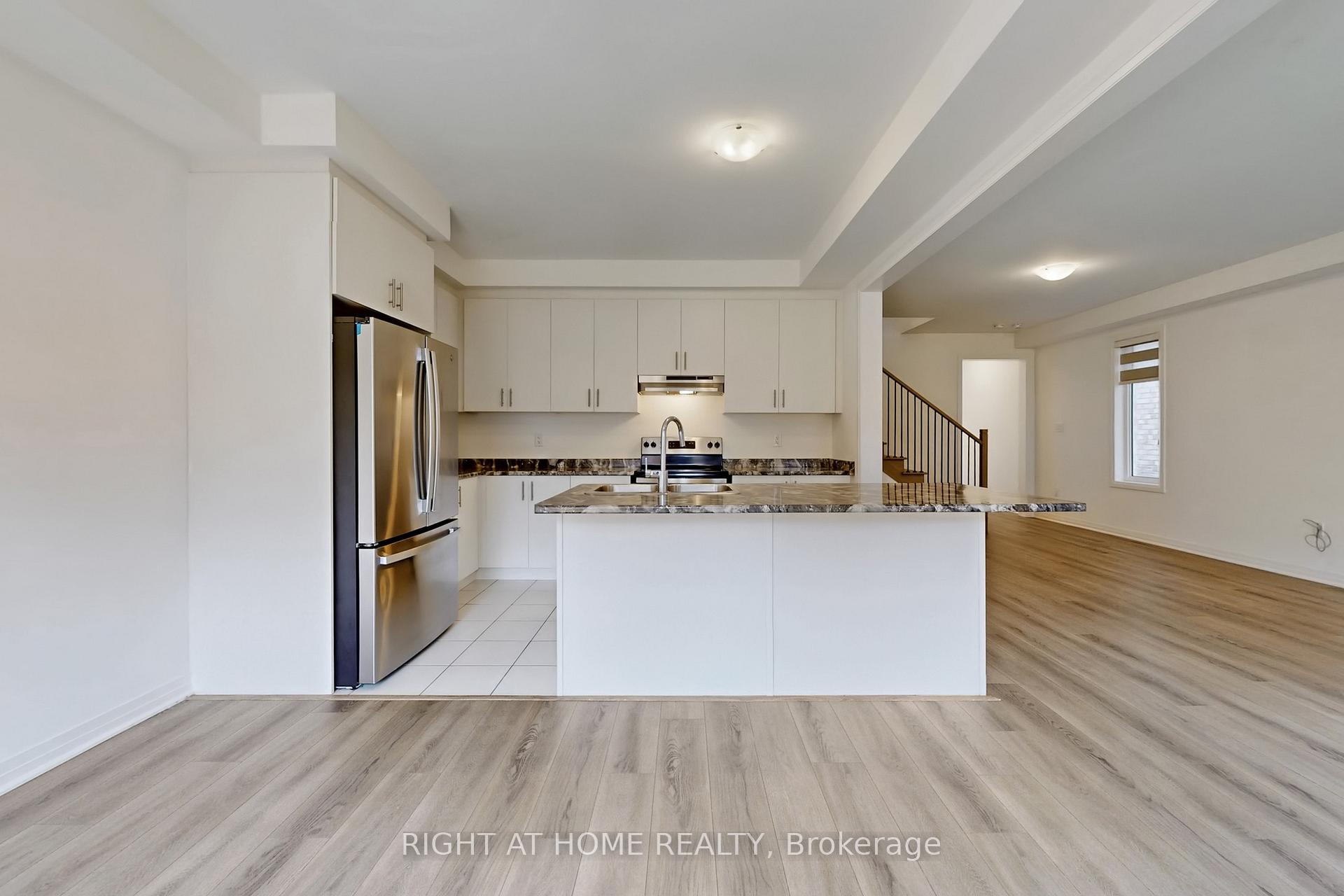 Photo 12 of 47 Shepherd Drive, Barrie, Rural Barrie Southeast — HOMEH